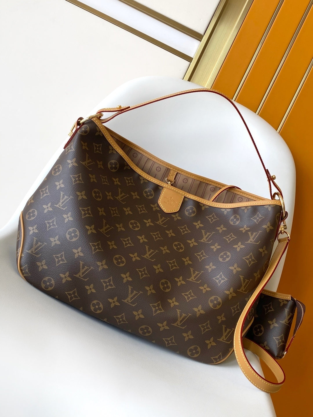 1:1 Replica LV crossbody bag