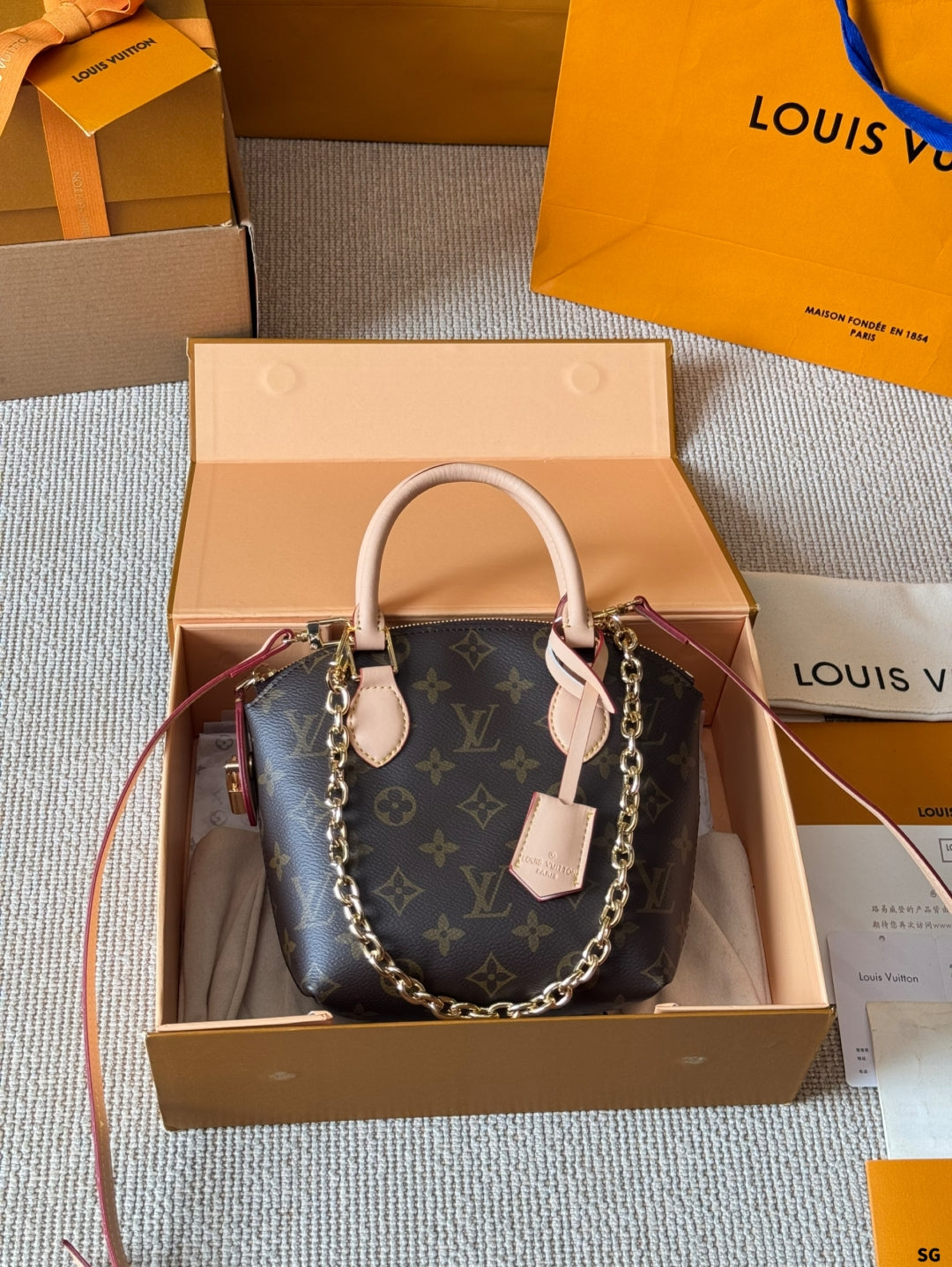 LV locky bb Handbag