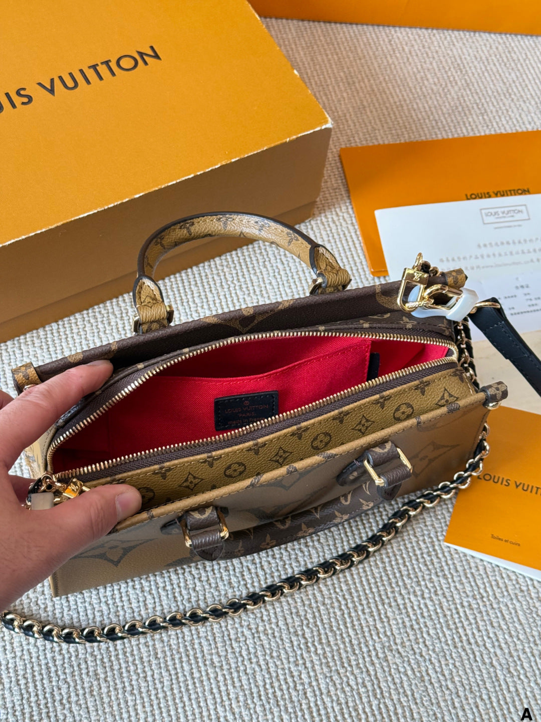 LV On The Go Horizontal Vintage-patterned Bag