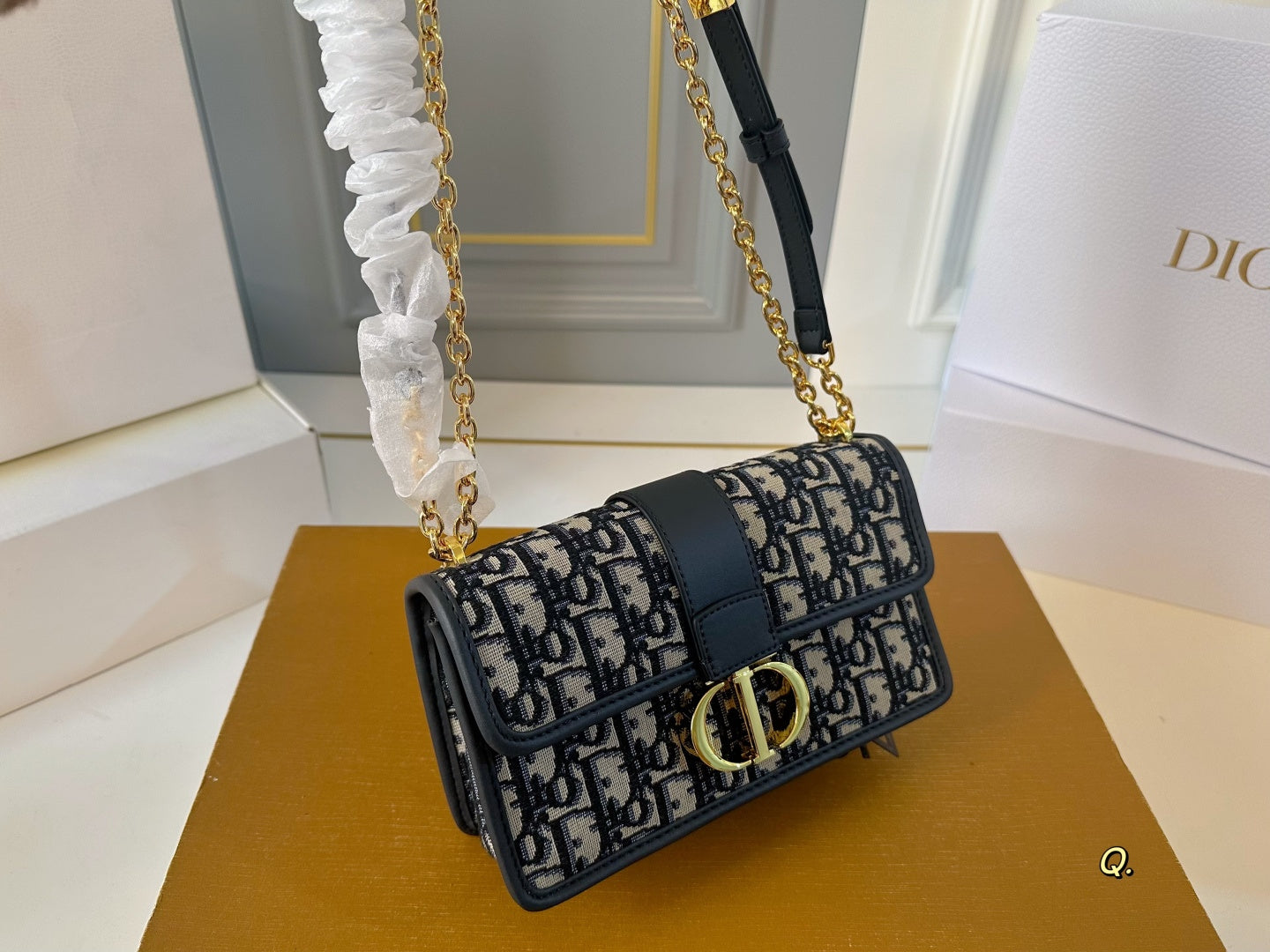 Dior Montaigne Chain Bag