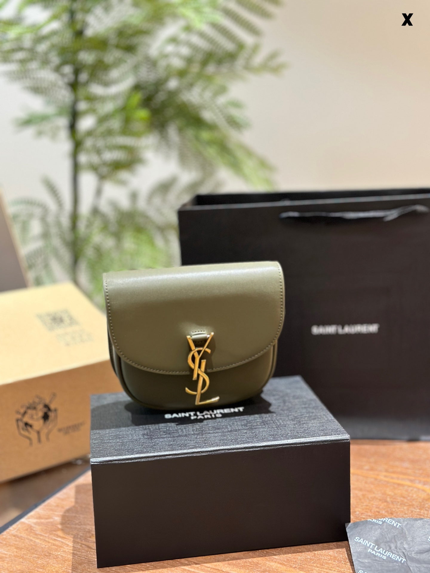 YSL SAINT LAURENT Kaia