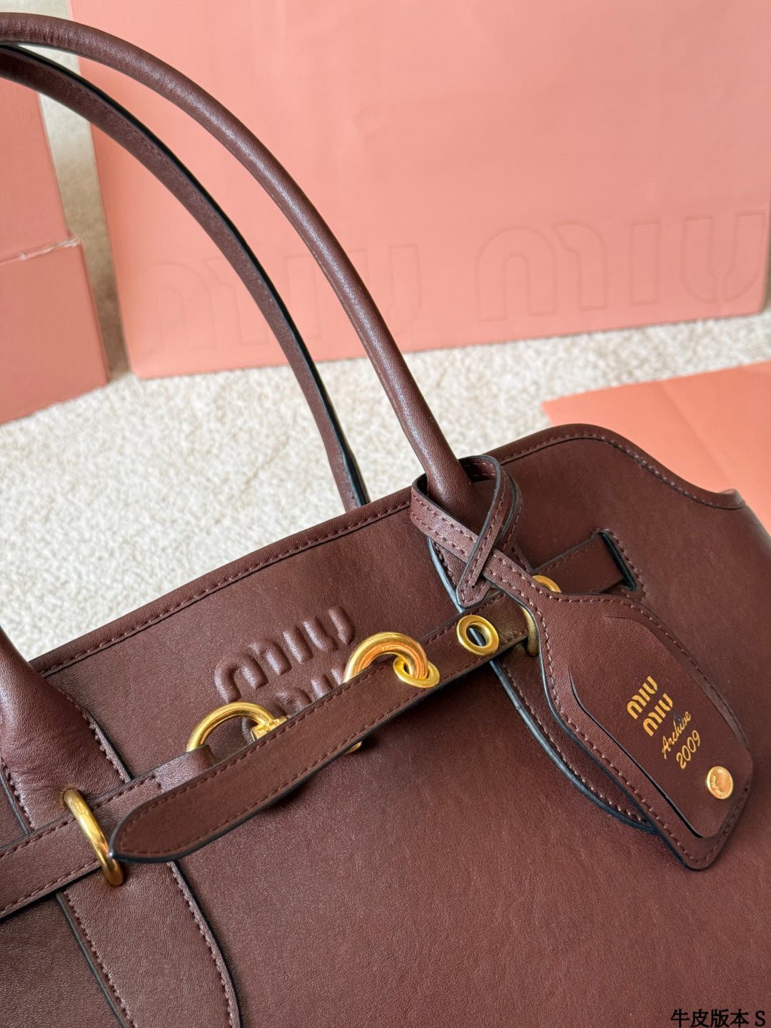 miumiu 25ss 保龄球公文包