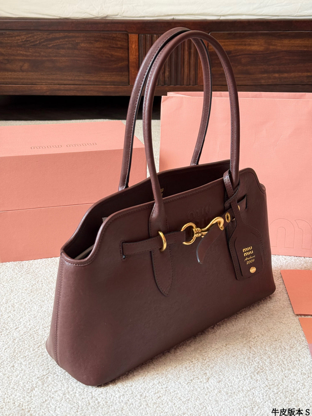 miumiu 25ss 保龄球公文包