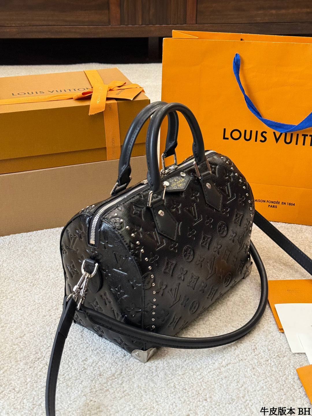 LV Speedy Soft 25 pillow bag