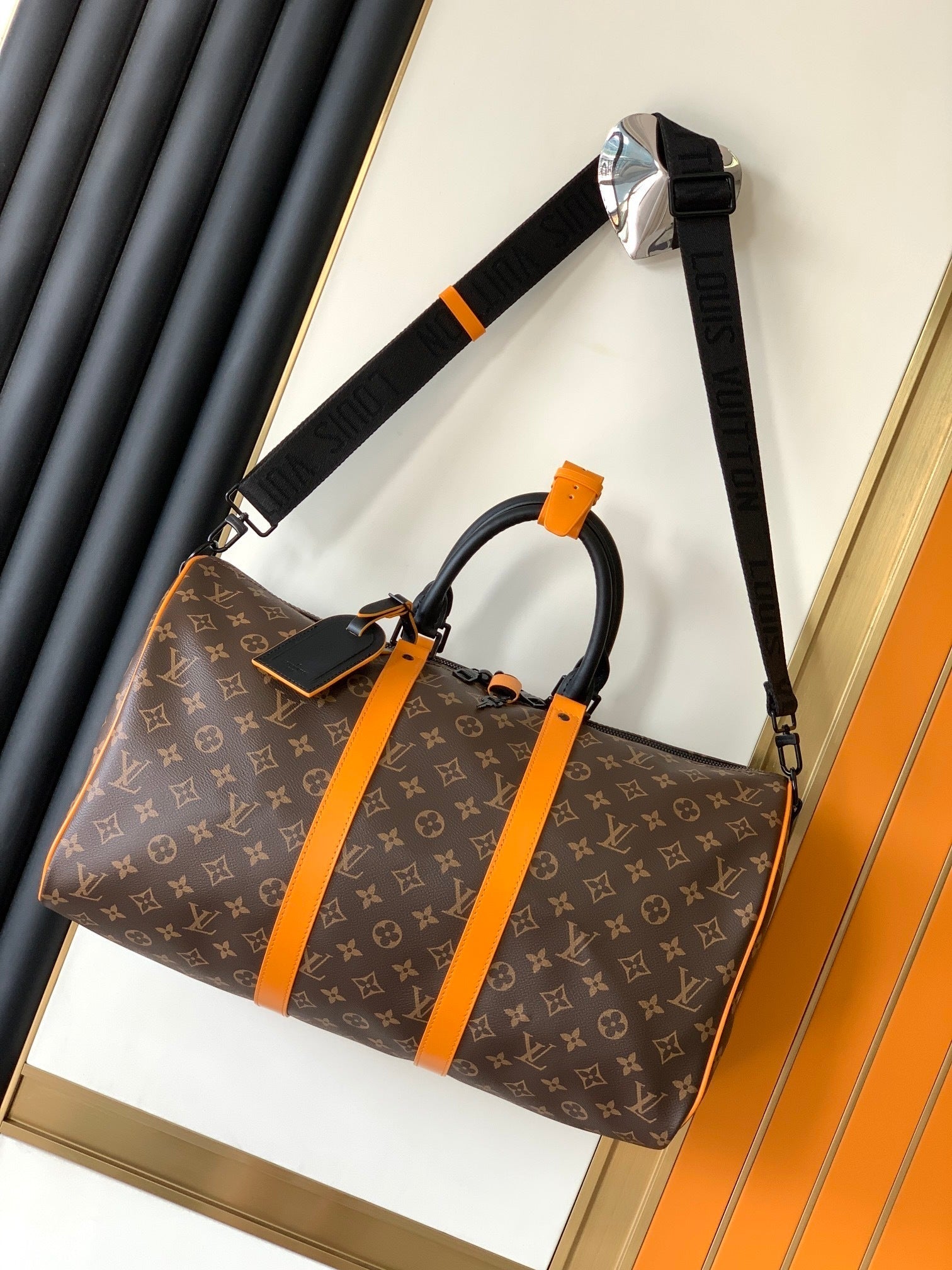 1:1 Replica LV travel bag