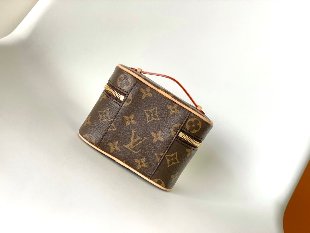 1:1 Replica LV handbag
