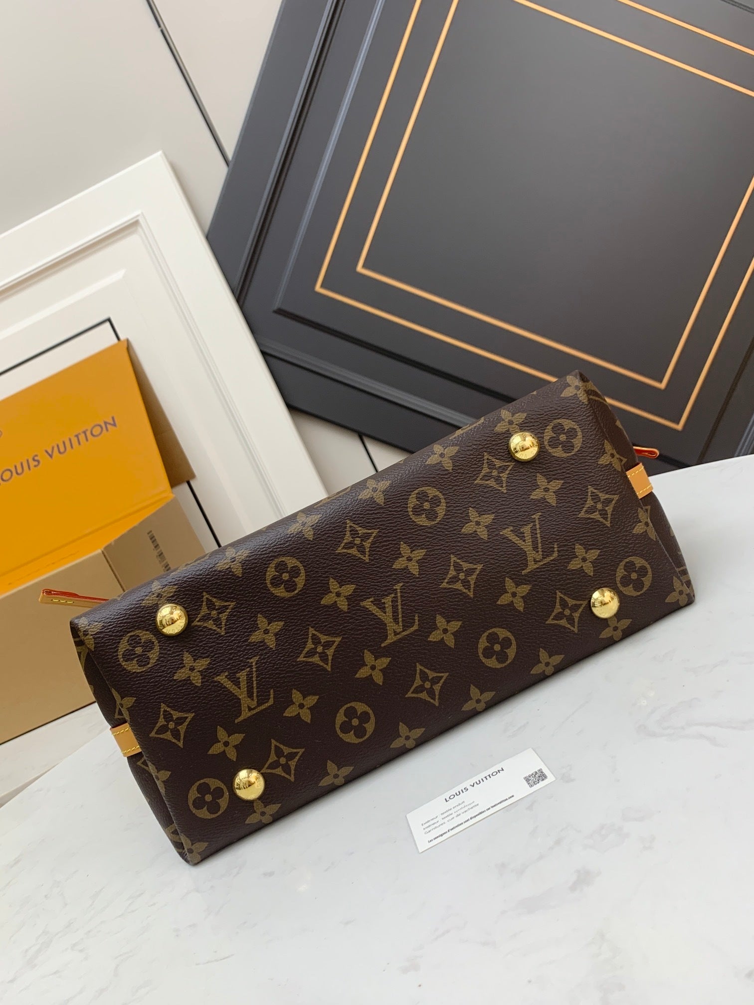 1:1 Replica LV single-shoulder bag