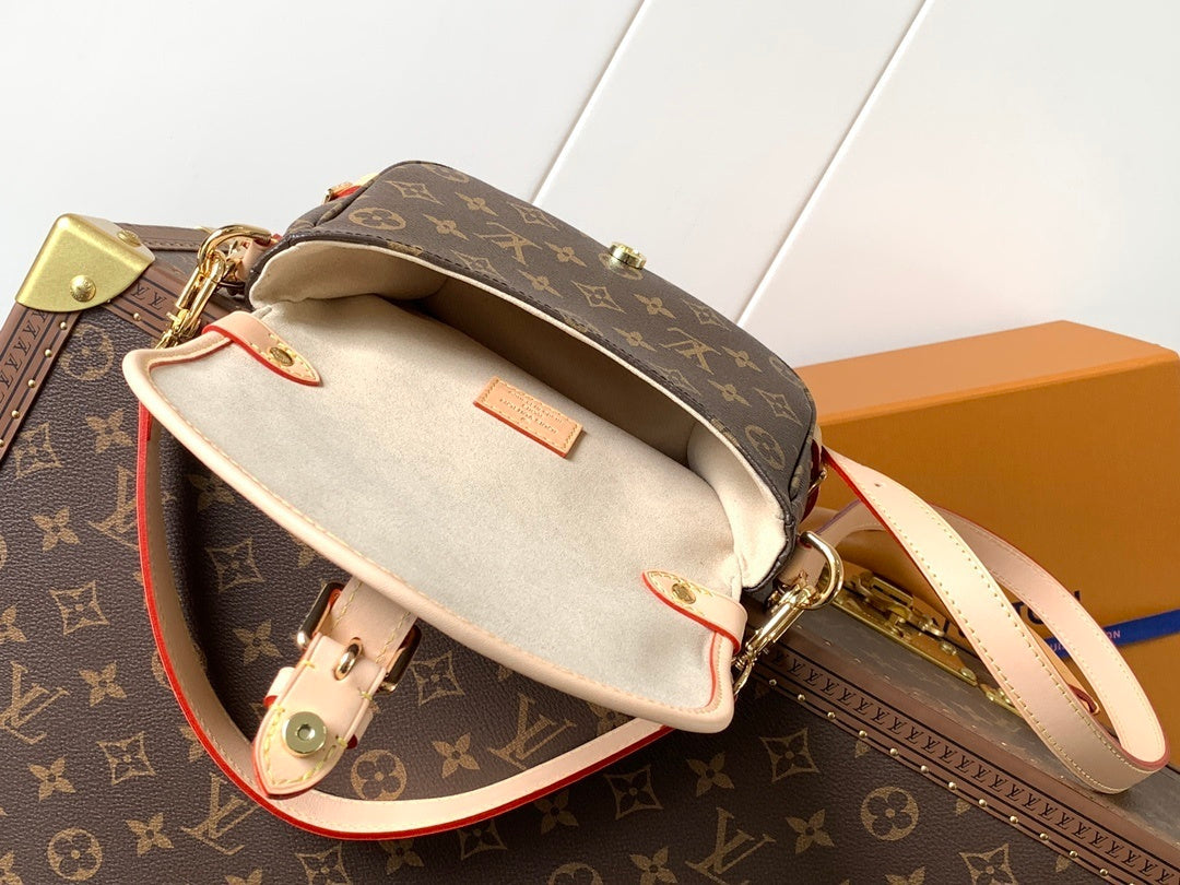 1:1 Replica LV crossbody bag