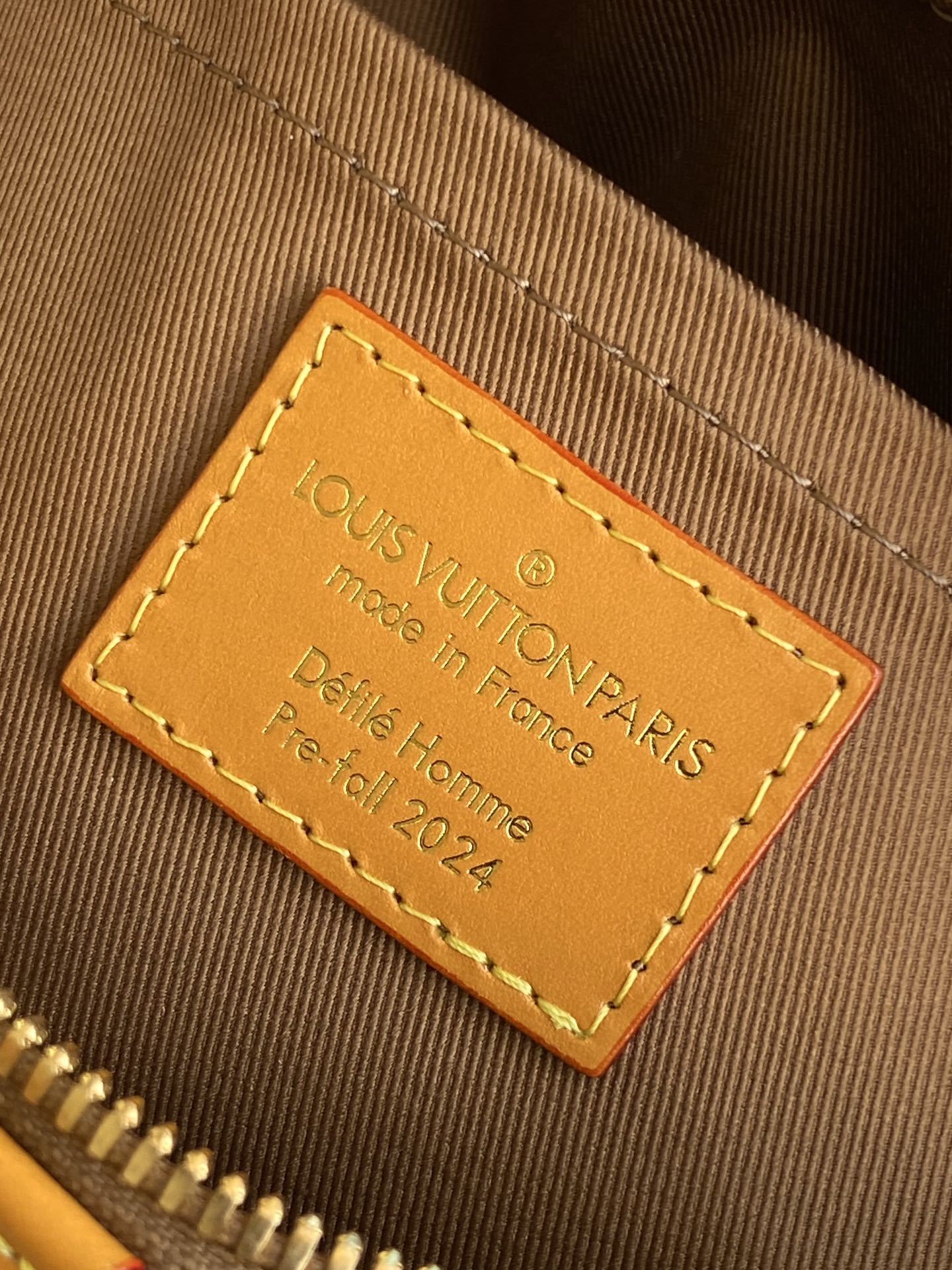 1:1 Replica LV crossbody bag