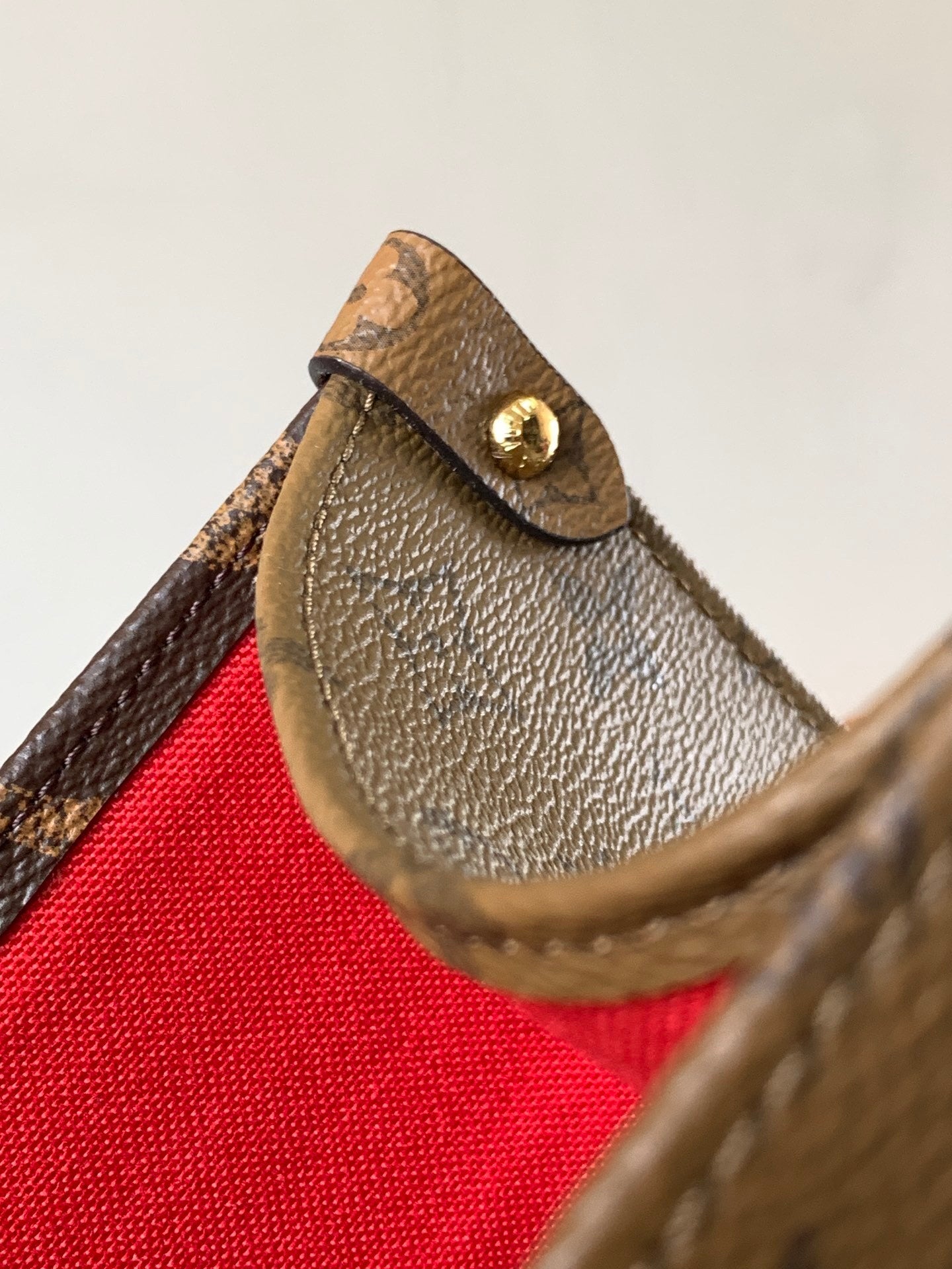 1:1 Replica LV handbag