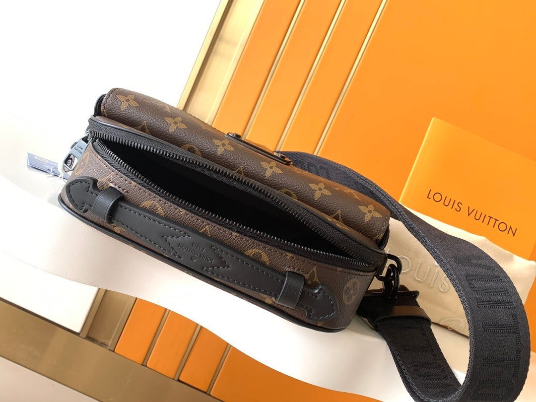 1:1 Replica LV crossbody bag