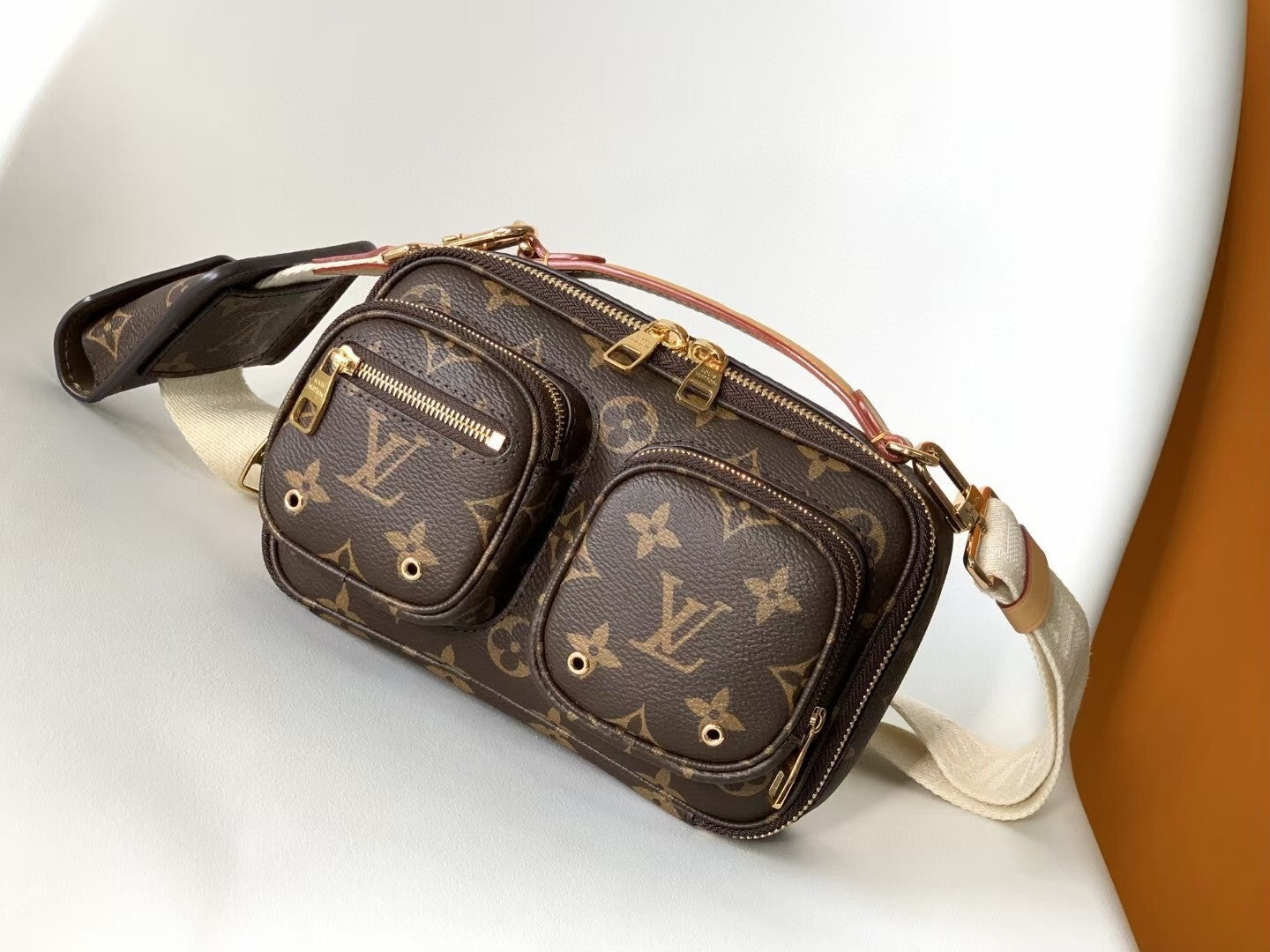 1:1 Replica LV crossbody bag