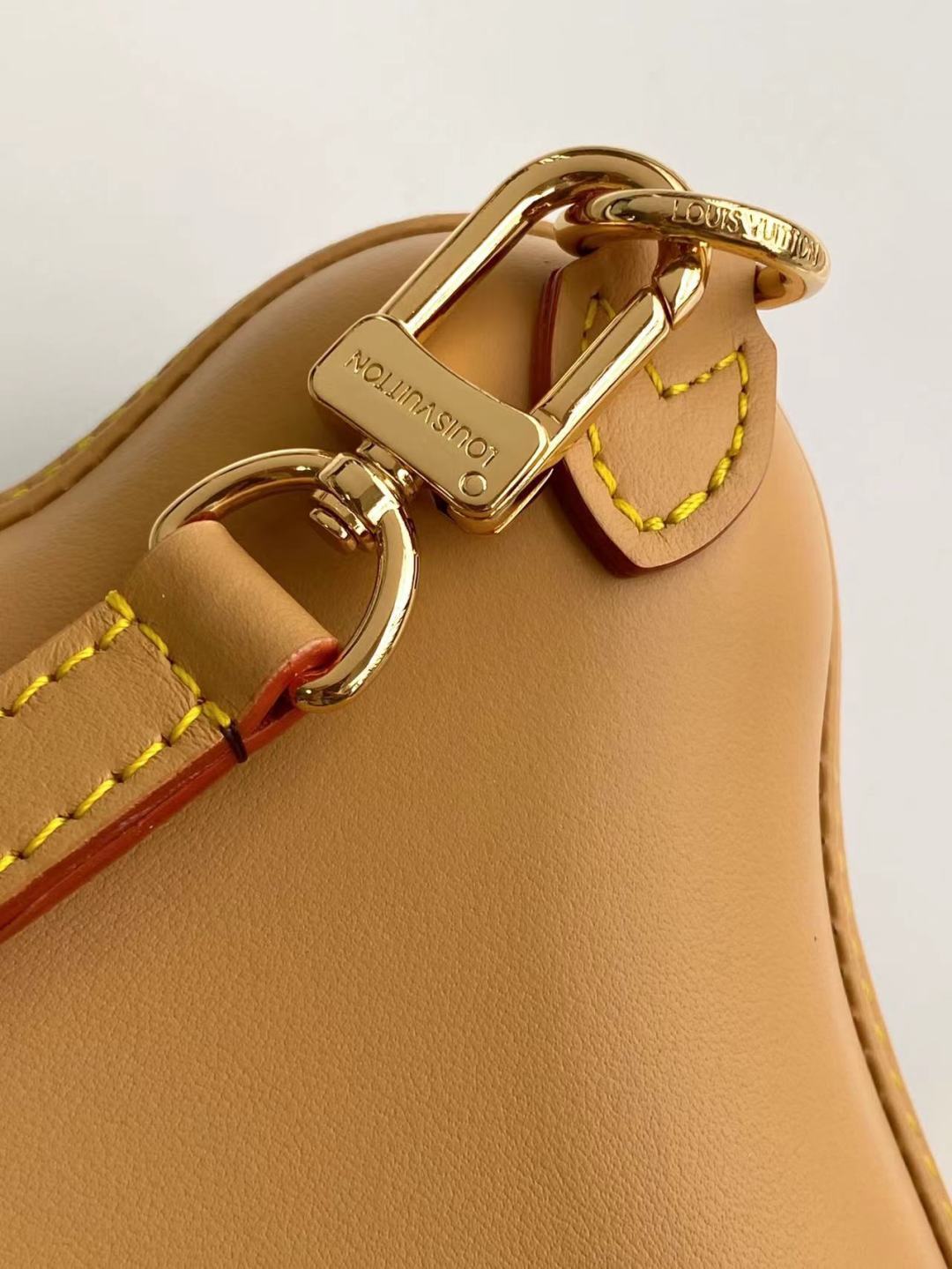 1:1 Replica LV crossbody bag