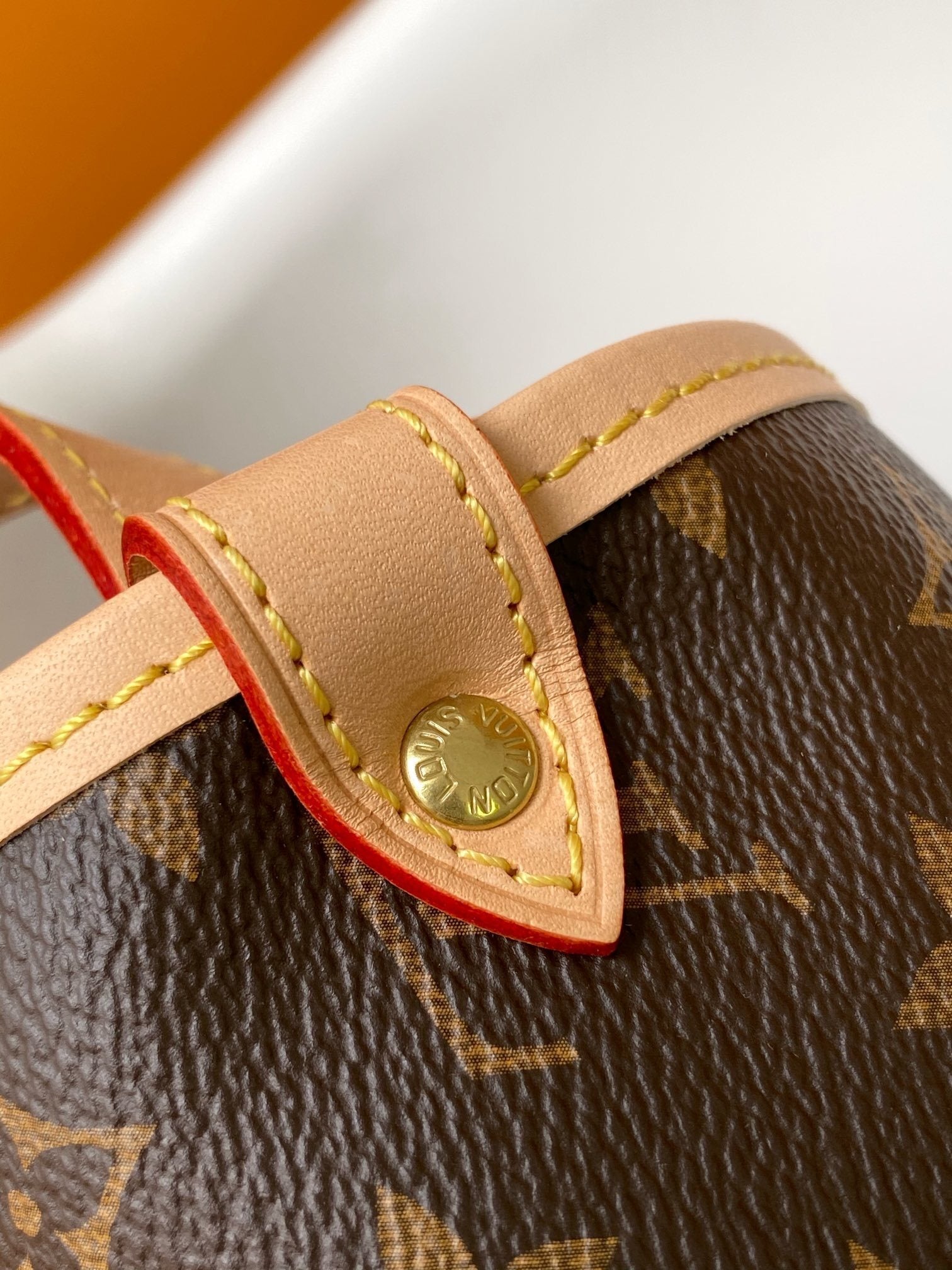 1:1 Replica LV crossbody bag