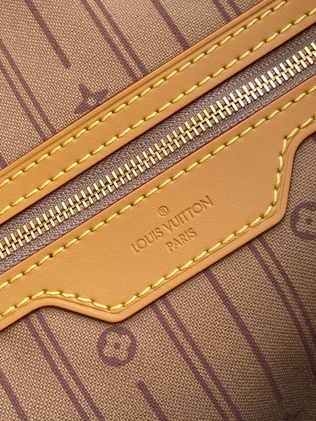 1:1 Replica LV crossbody bag