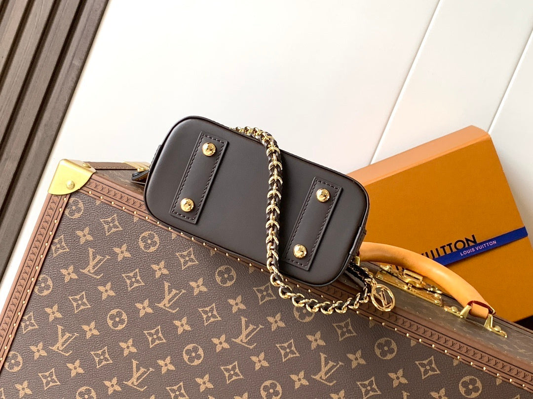 1:1 Replica LV Shell Bag