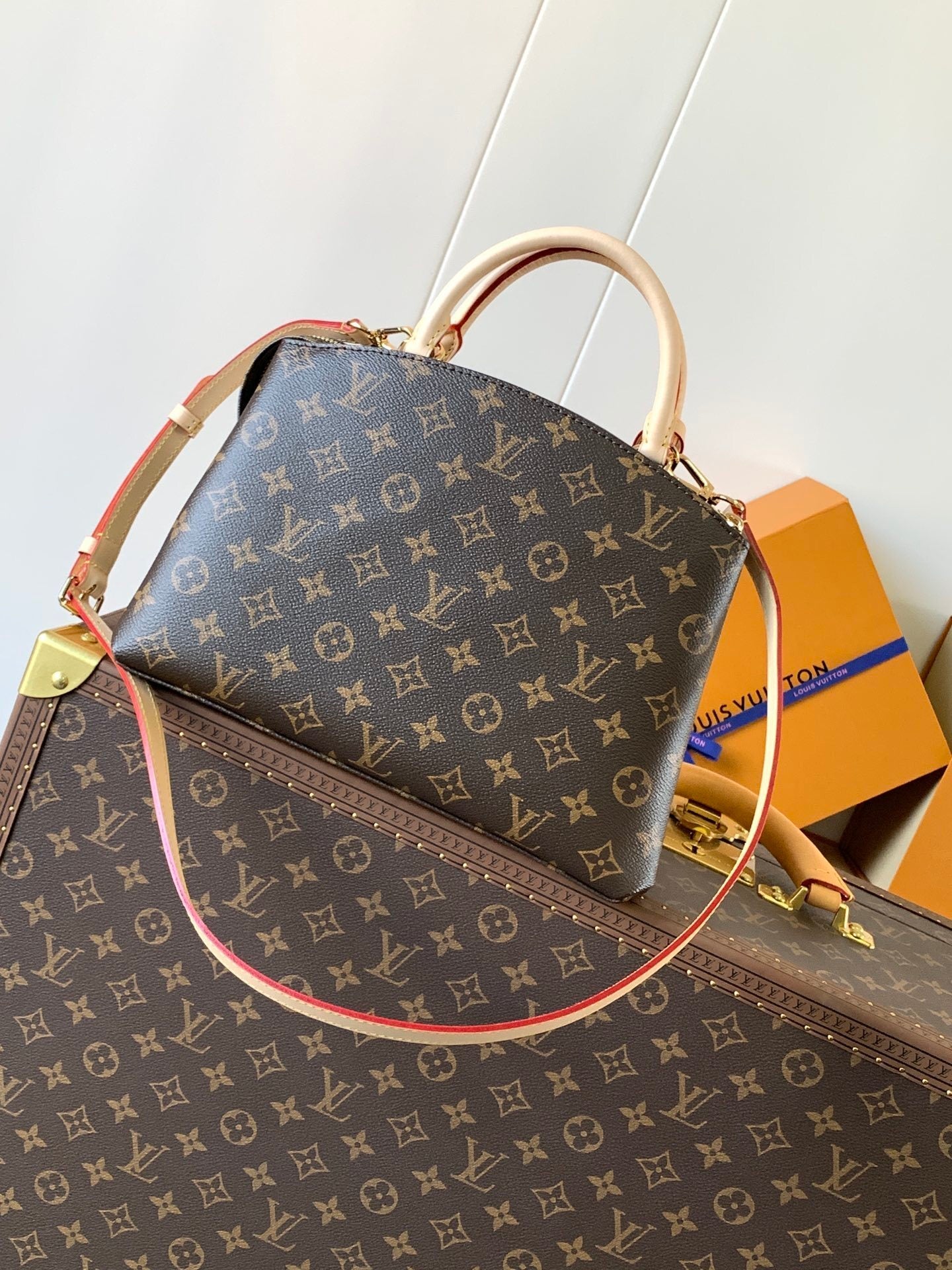 1:1 Replica LV Handbag