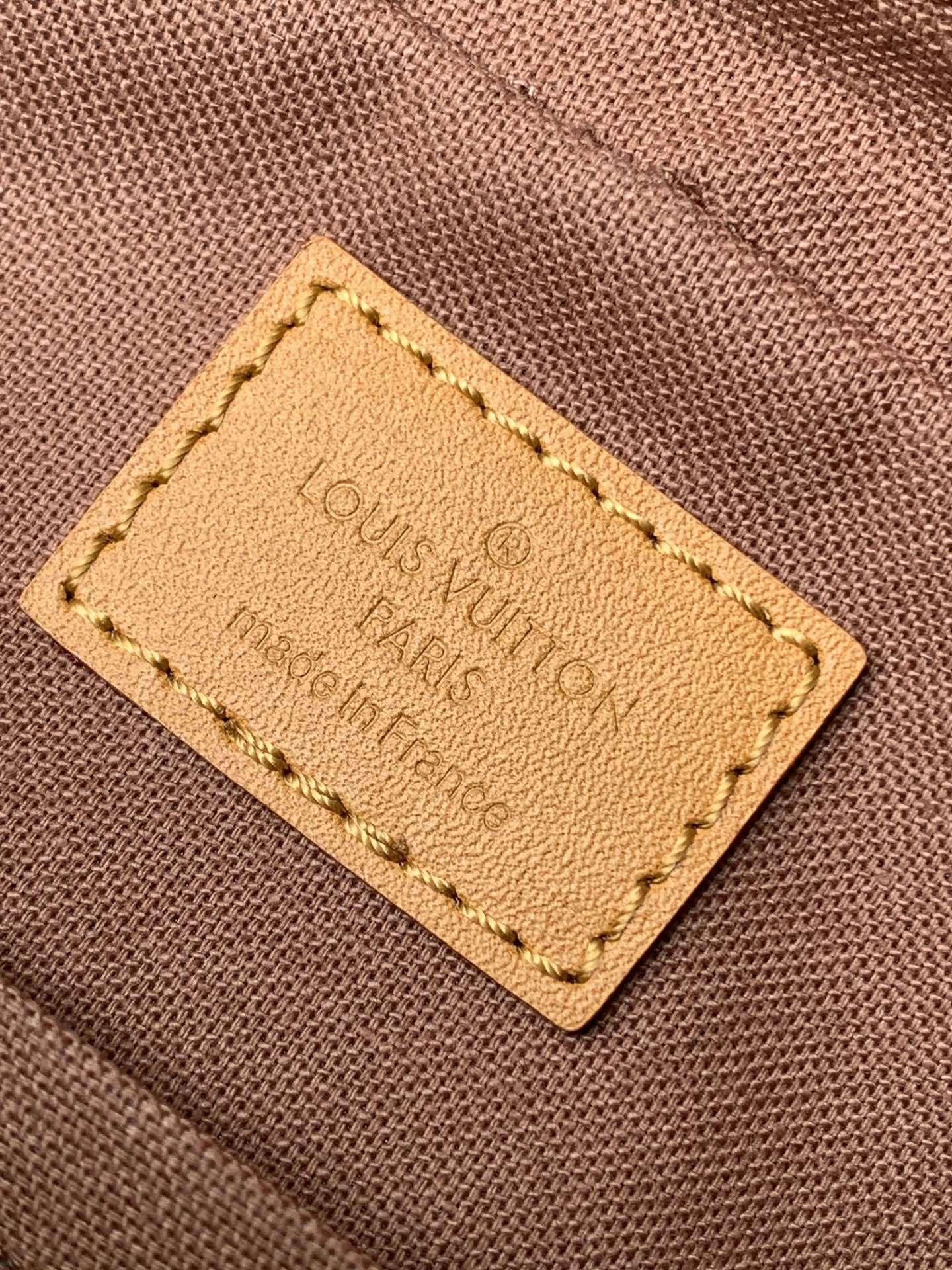 1:1 Replica LV crossbody bag