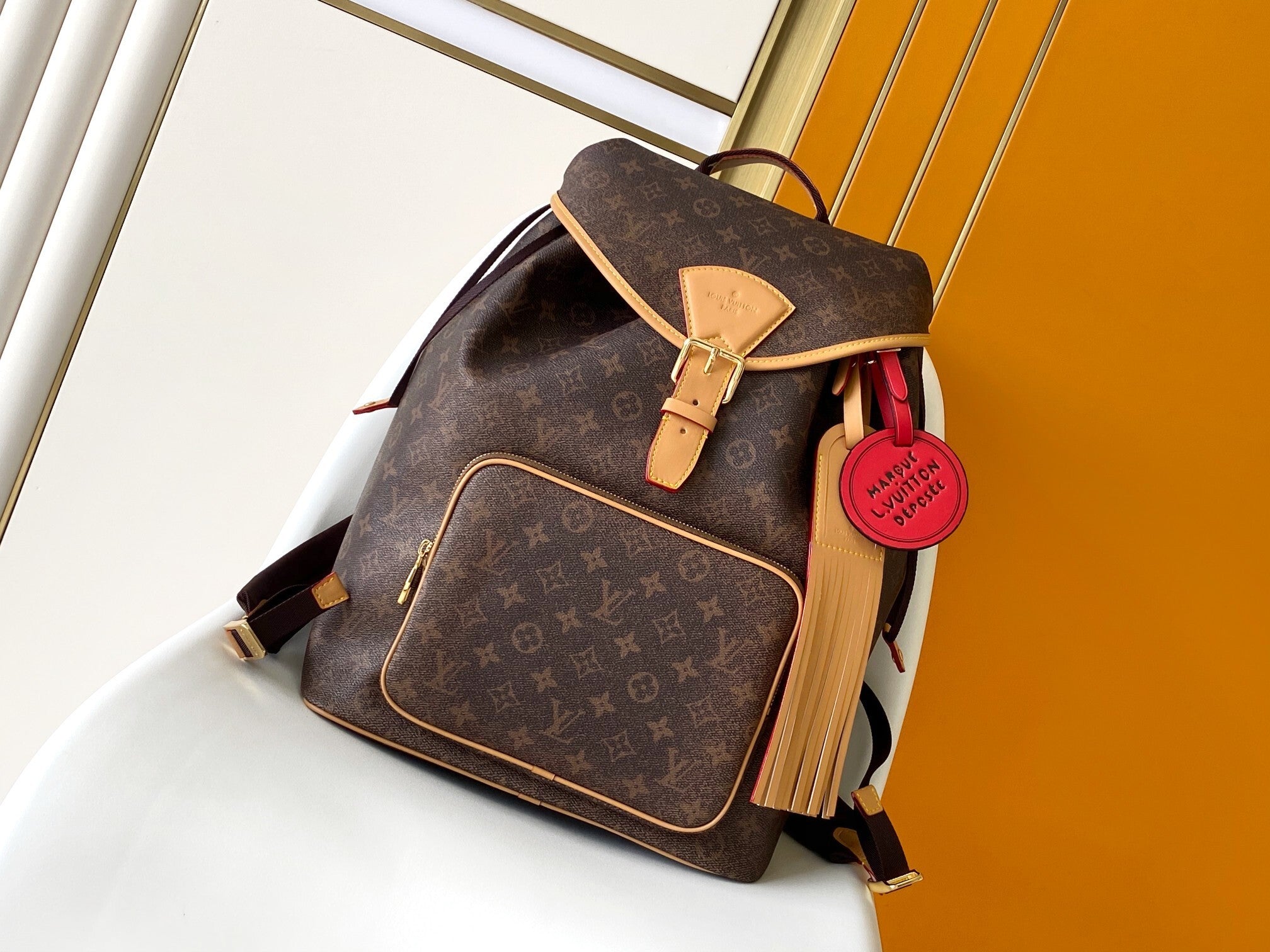 1:1 Replica LV backpack