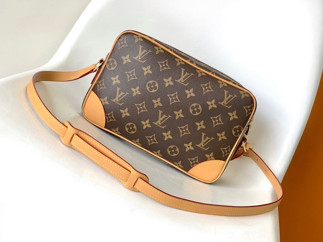 1:1 Replica LV crossbody bag