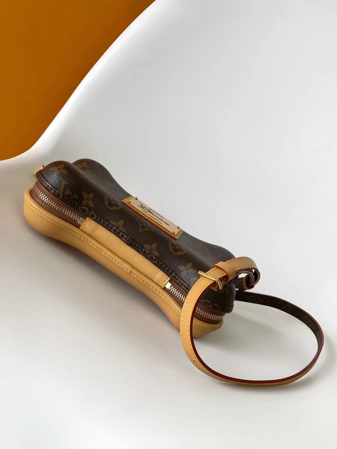 1:1 Replica LV crossbody bag