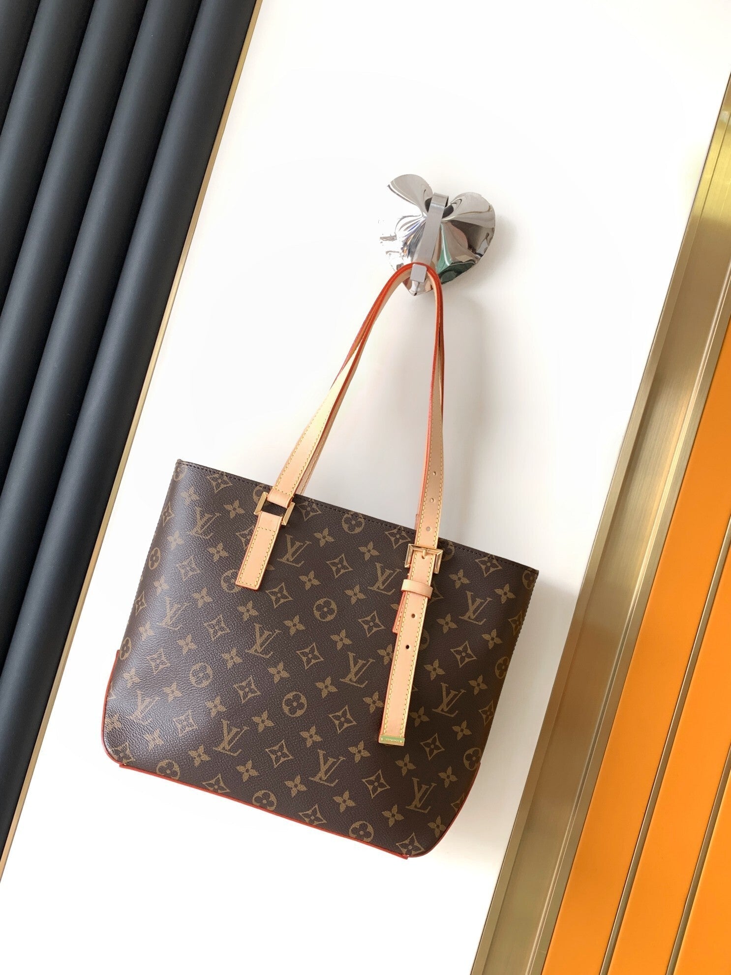 1:1 Replica LV Handbag