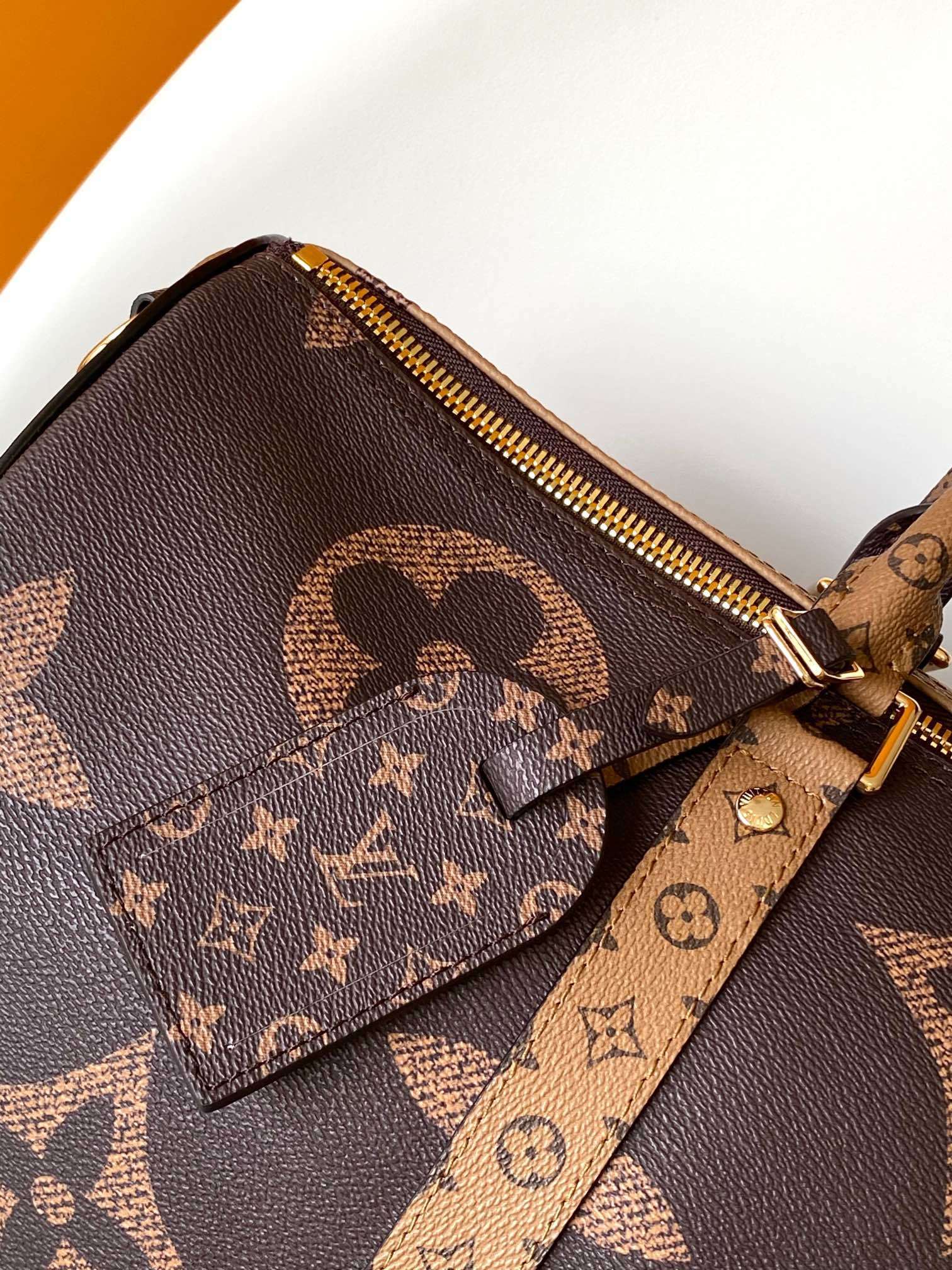 1:1 Replica LV travel bag