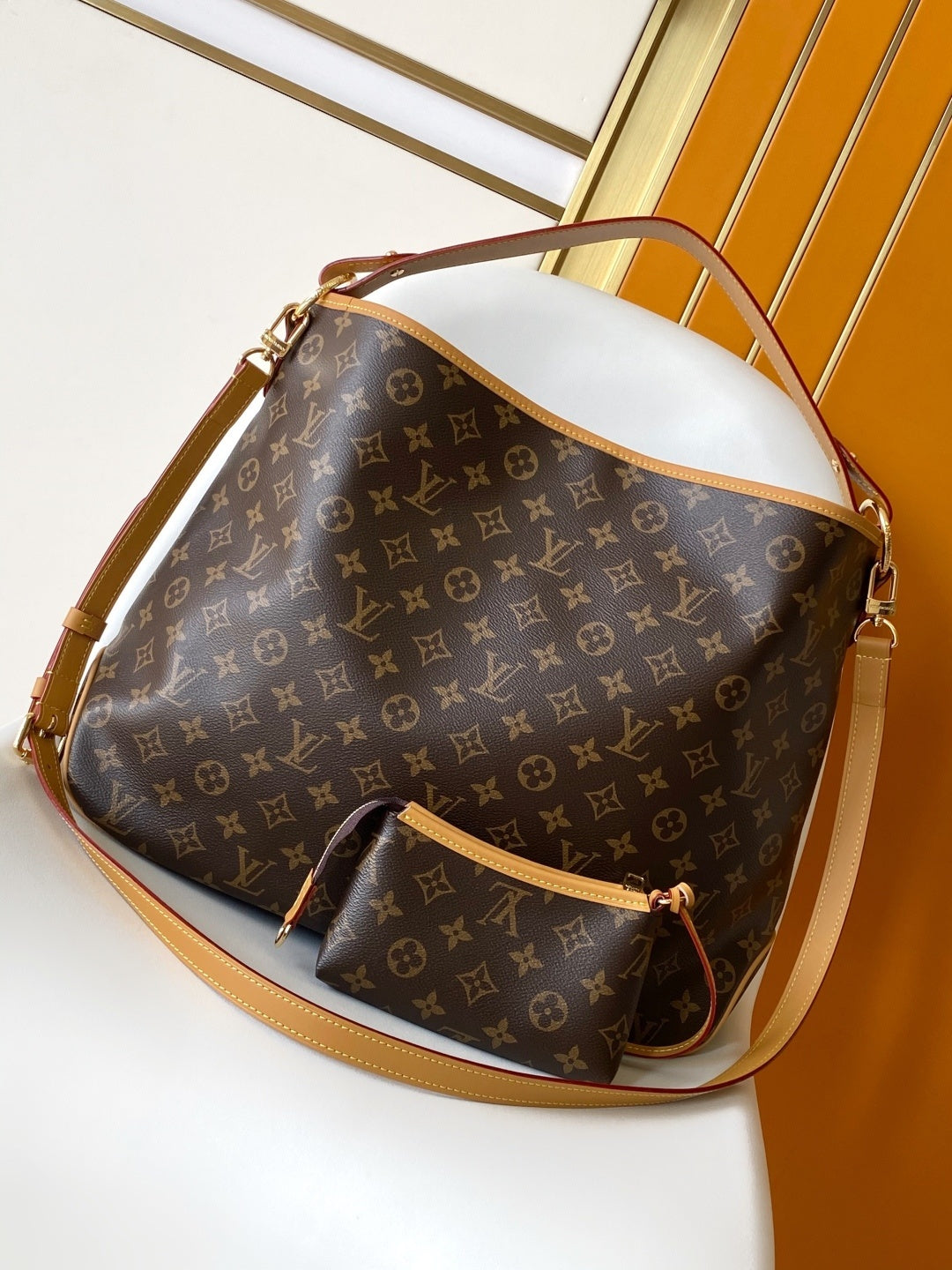 1:1 Replica LV crossbody bag