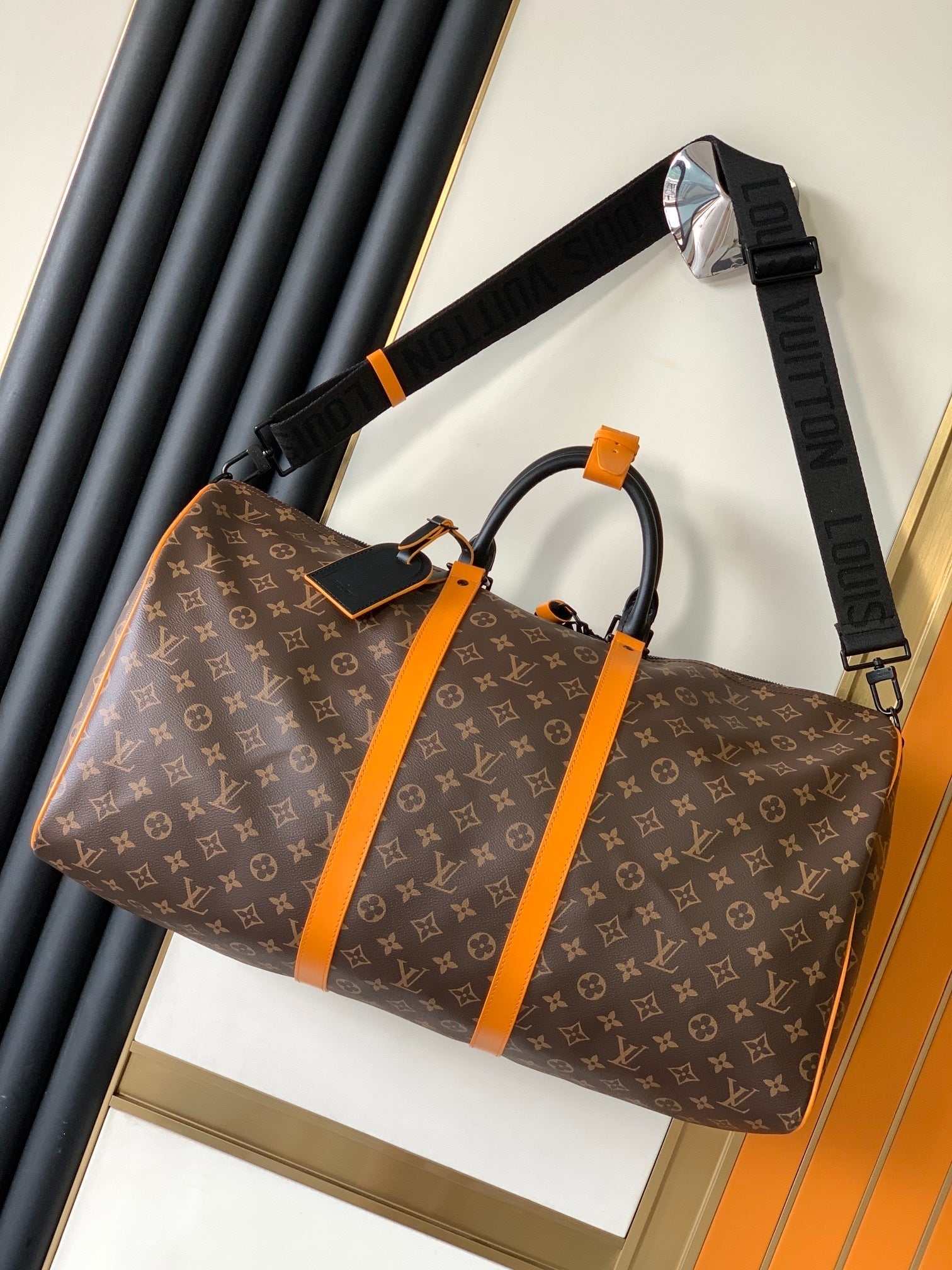 1:1 Replica LV travel bag