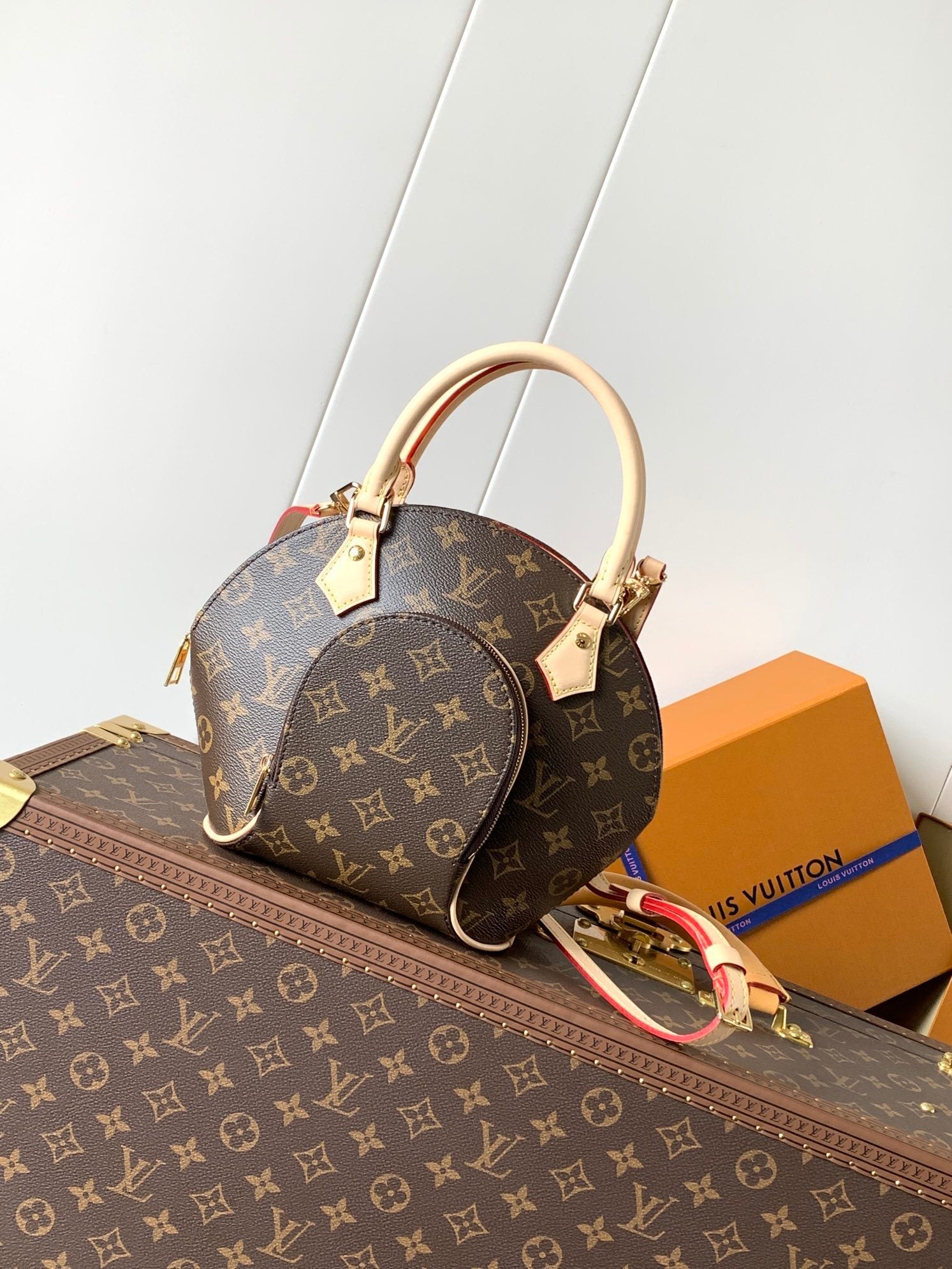 1:1 Replica LV handbag
