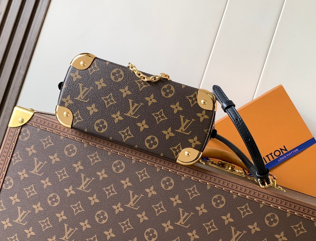 1:1 Replica LV Shell Bag