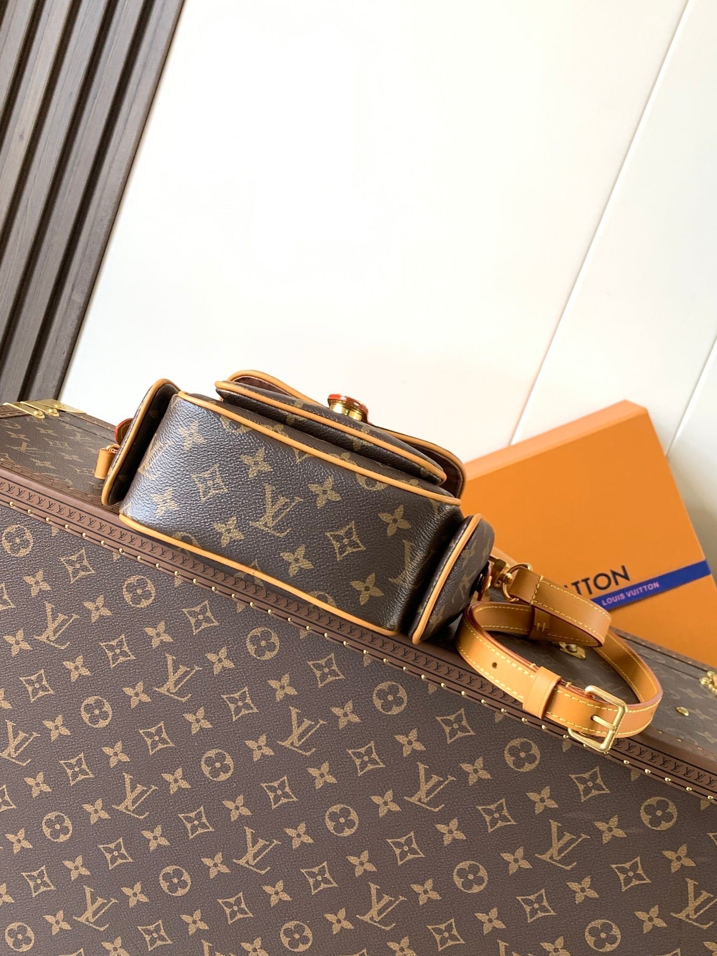 1:1 Replica LV crossbody shoulder bag