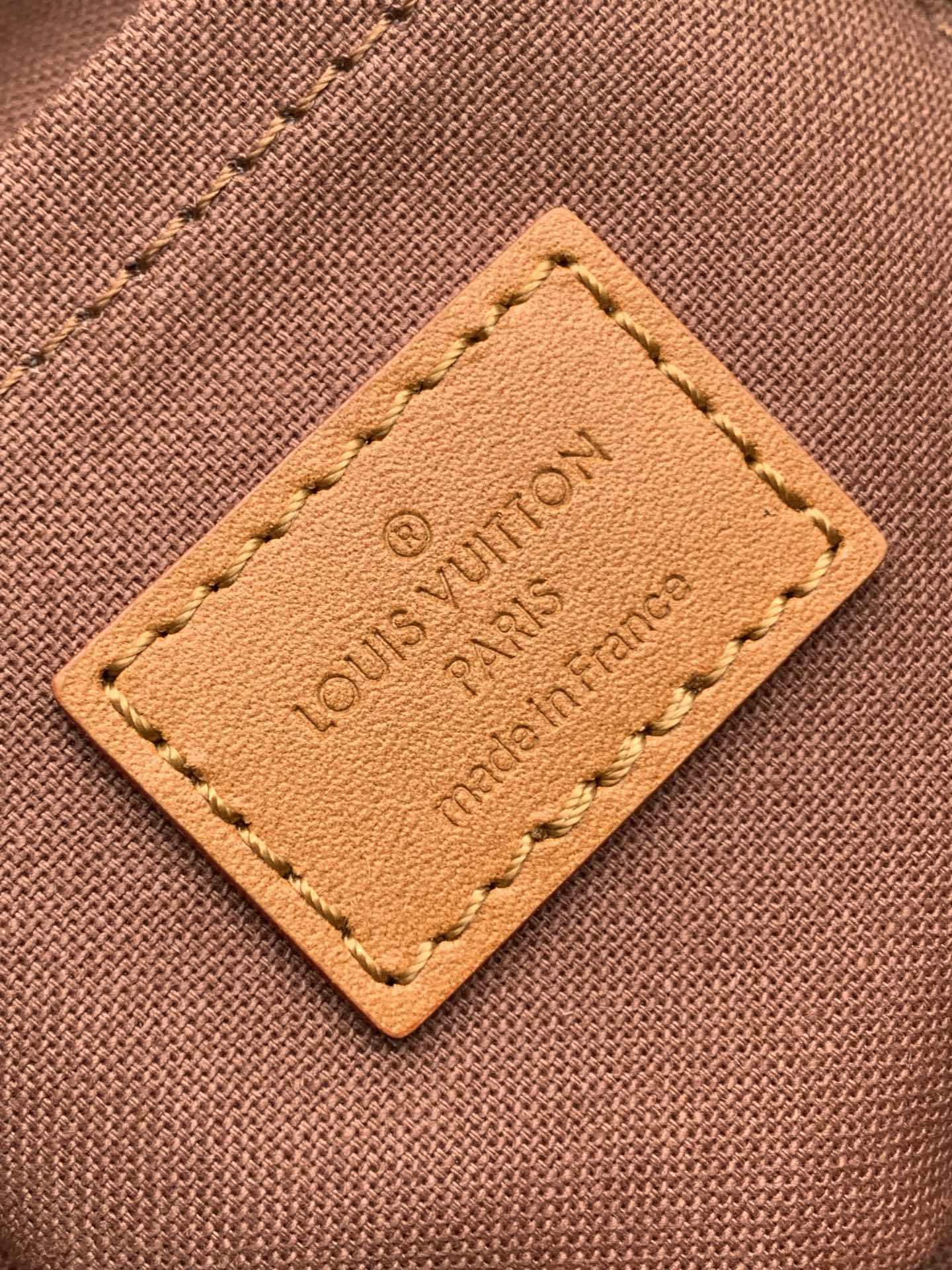 1:1 Replica LV crossbody bag