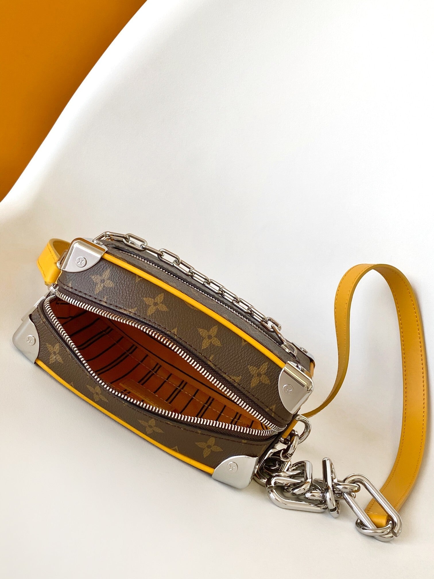 1:1 Replica LV crossbody bag