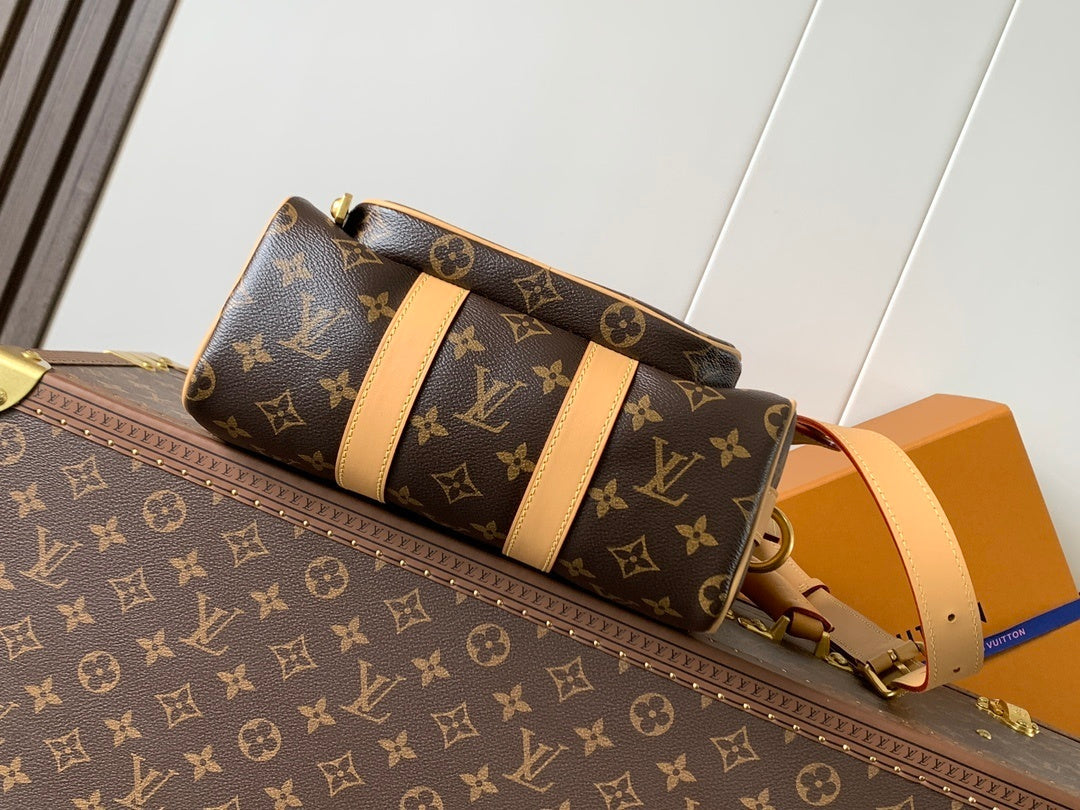 1:1 Replica LV Handbag
