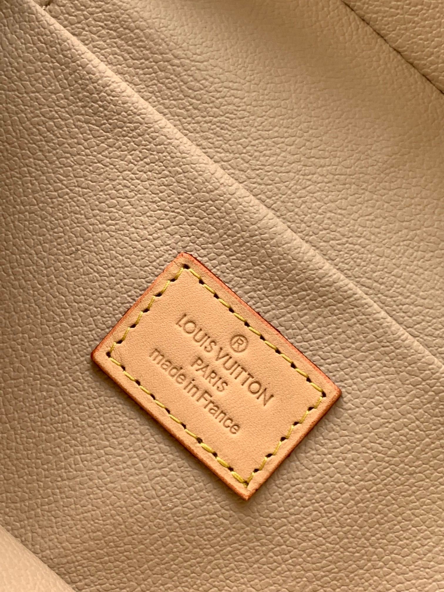 1:1 Replica LV handbag