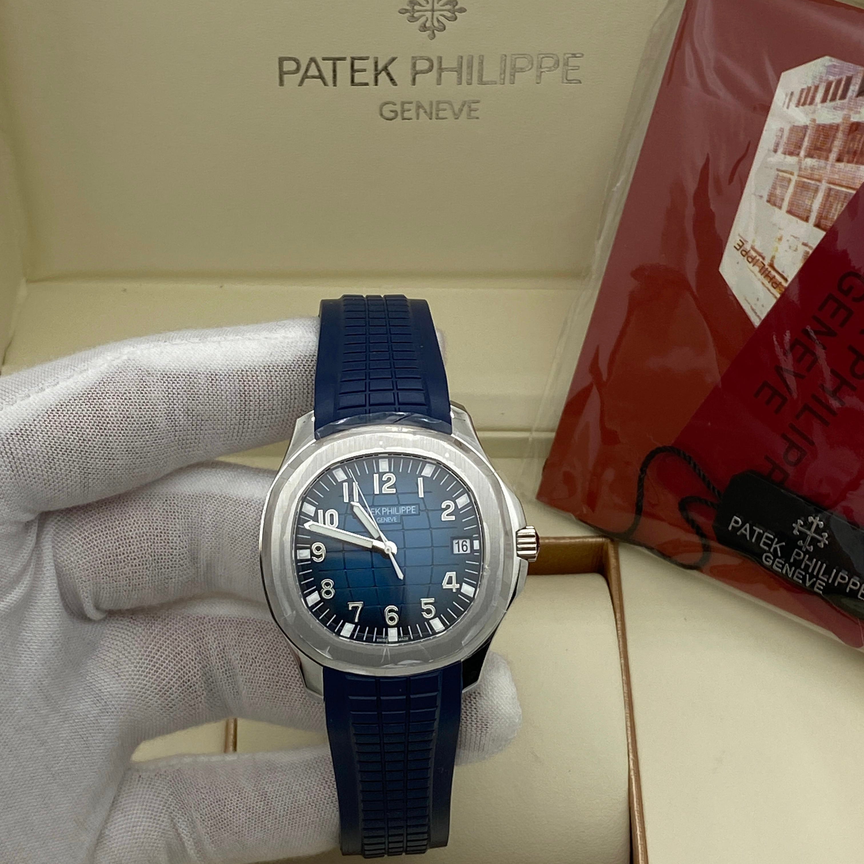 Patek Philippe Aquanaut 5168G-001 Aquanaut Blue Dial 40mm white gold watch