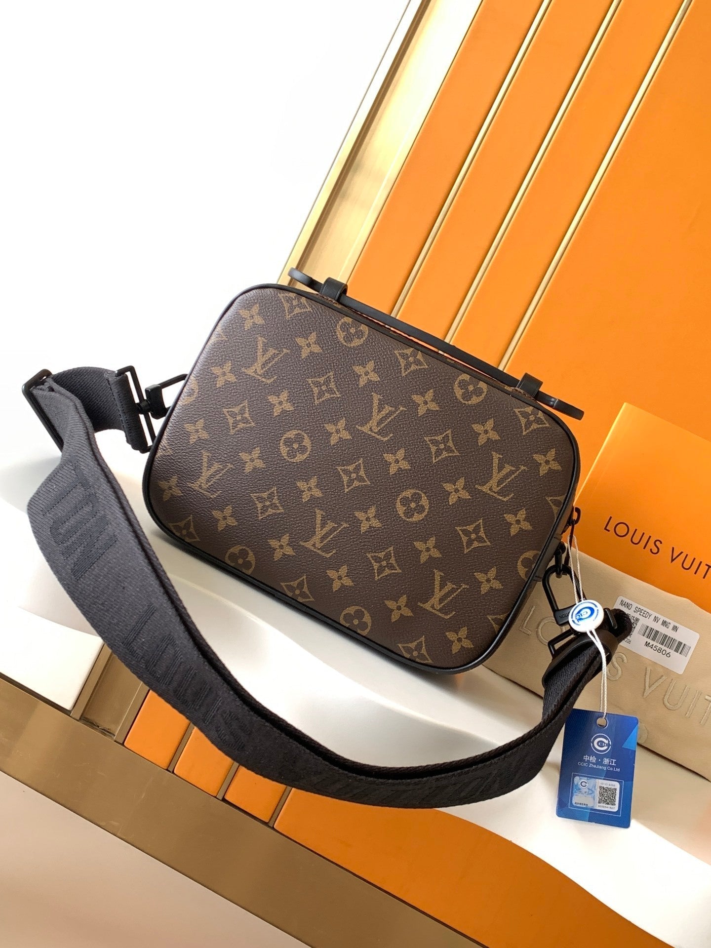 1:1 Replica LV crossbody bag