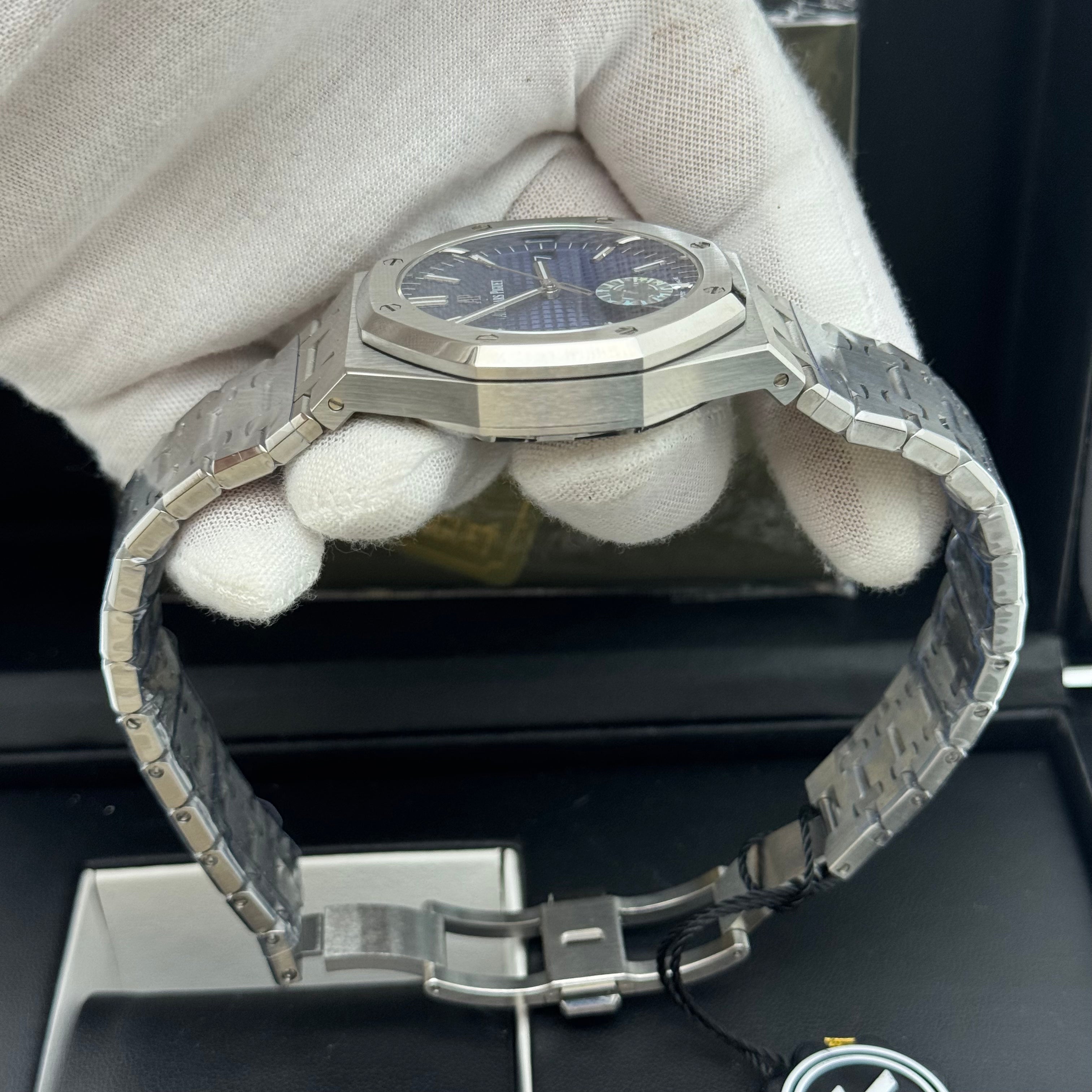 Audemars Piguet Royal Oak Blue Dial Stainless steel watch 41MM