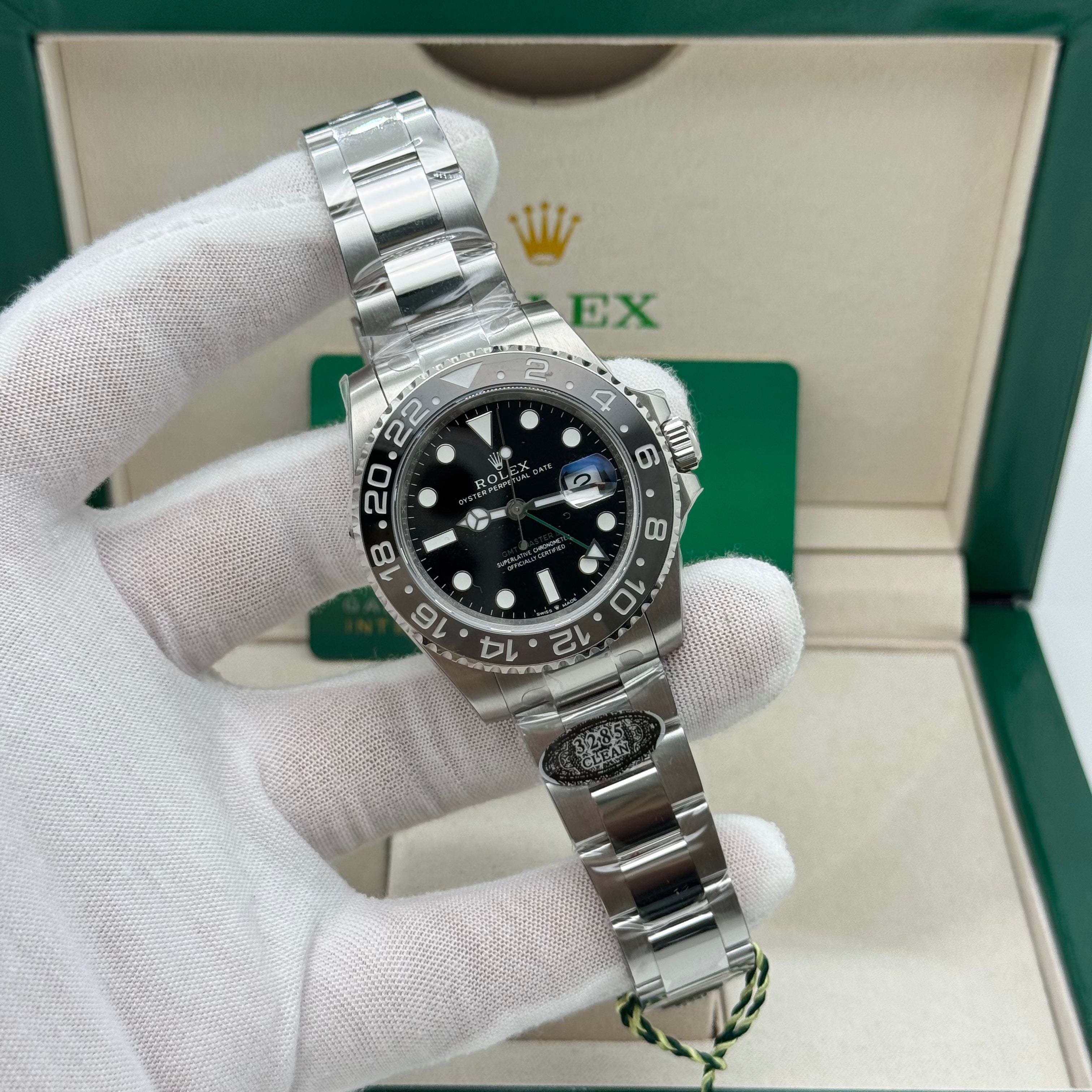 Rolex GMT-Master | Black Dial black Ceramic Bezel Oyster Bracelet 40MM