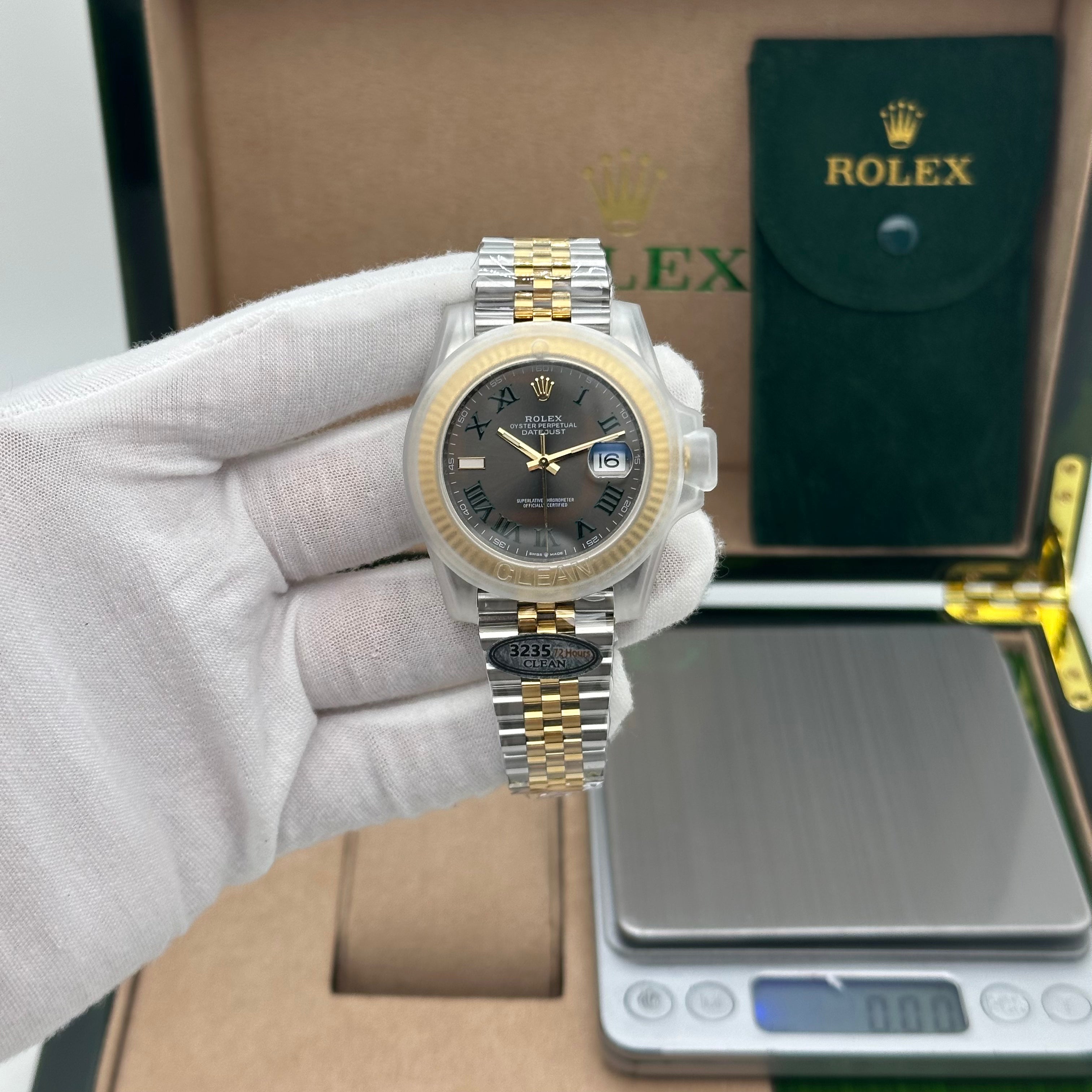 Rolex Datejust 41mm – Two-Tone Steel & Yellow Gold Jubilee Bracelet – Roman Dial