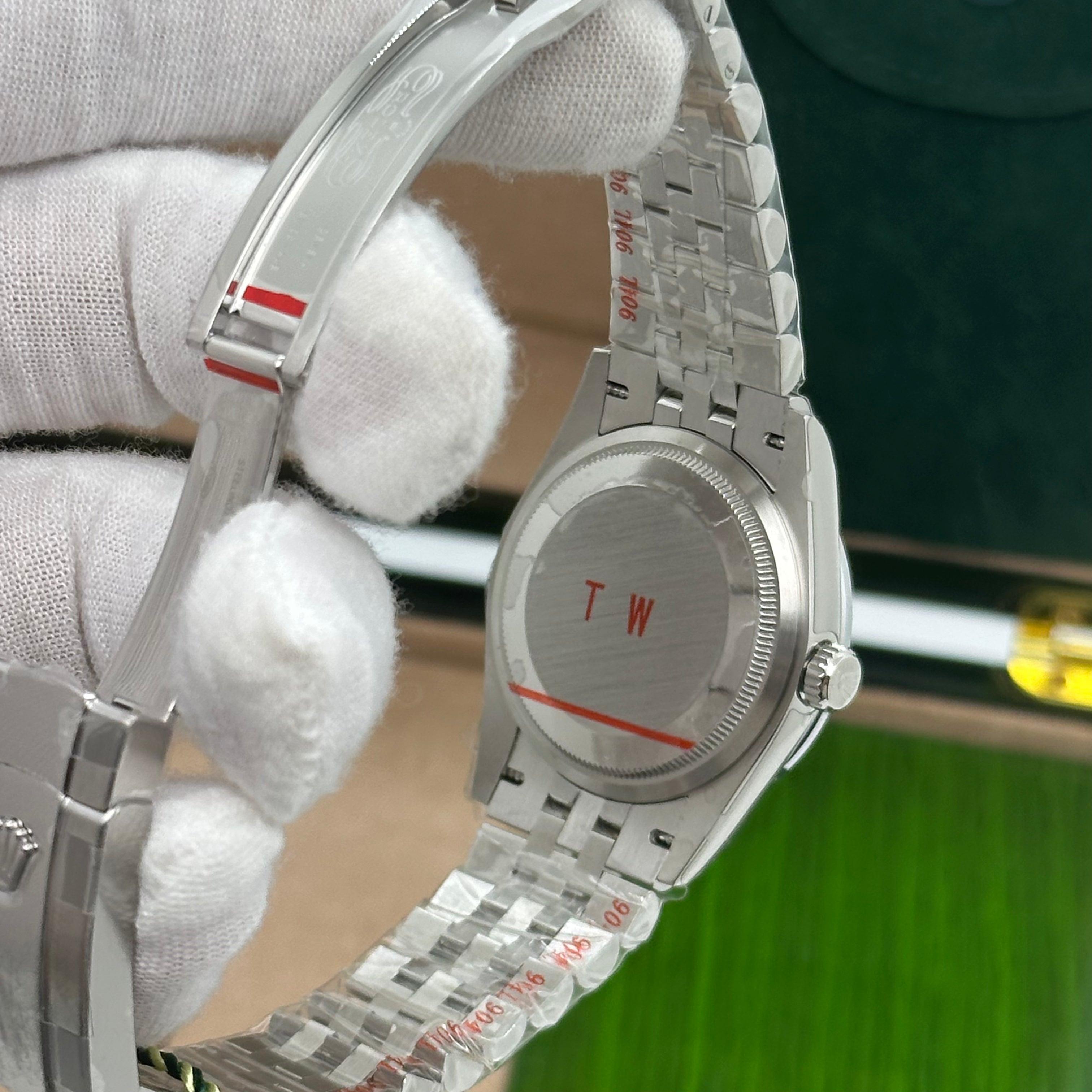 Rolex Datejust 36mm – Purple Dial with Diamond Roman Numerals & Jubilee Bracelet