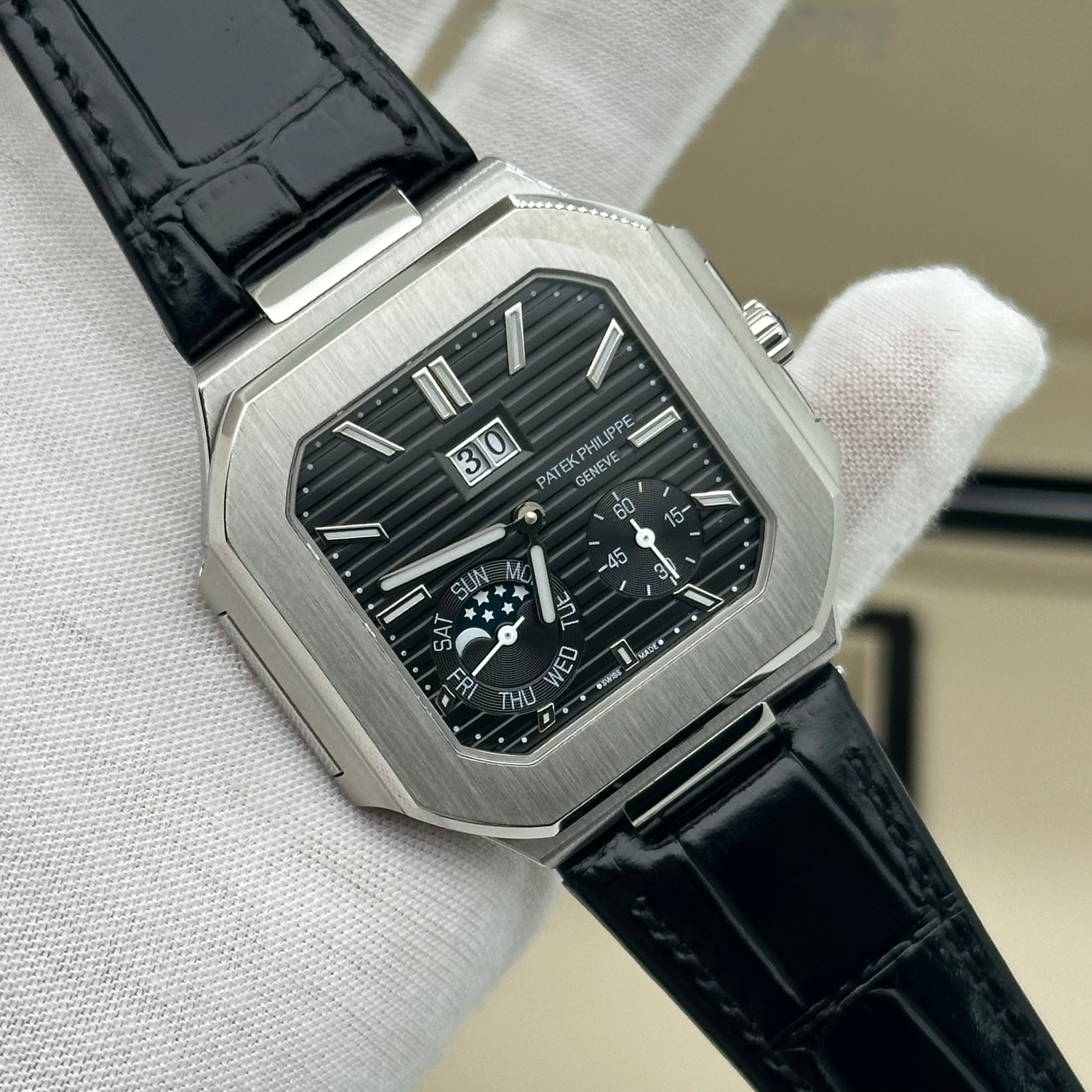 Patek Philippe Gondolo Annual Calendar – Black Dial – Leather Strap – Swiss Super Clone