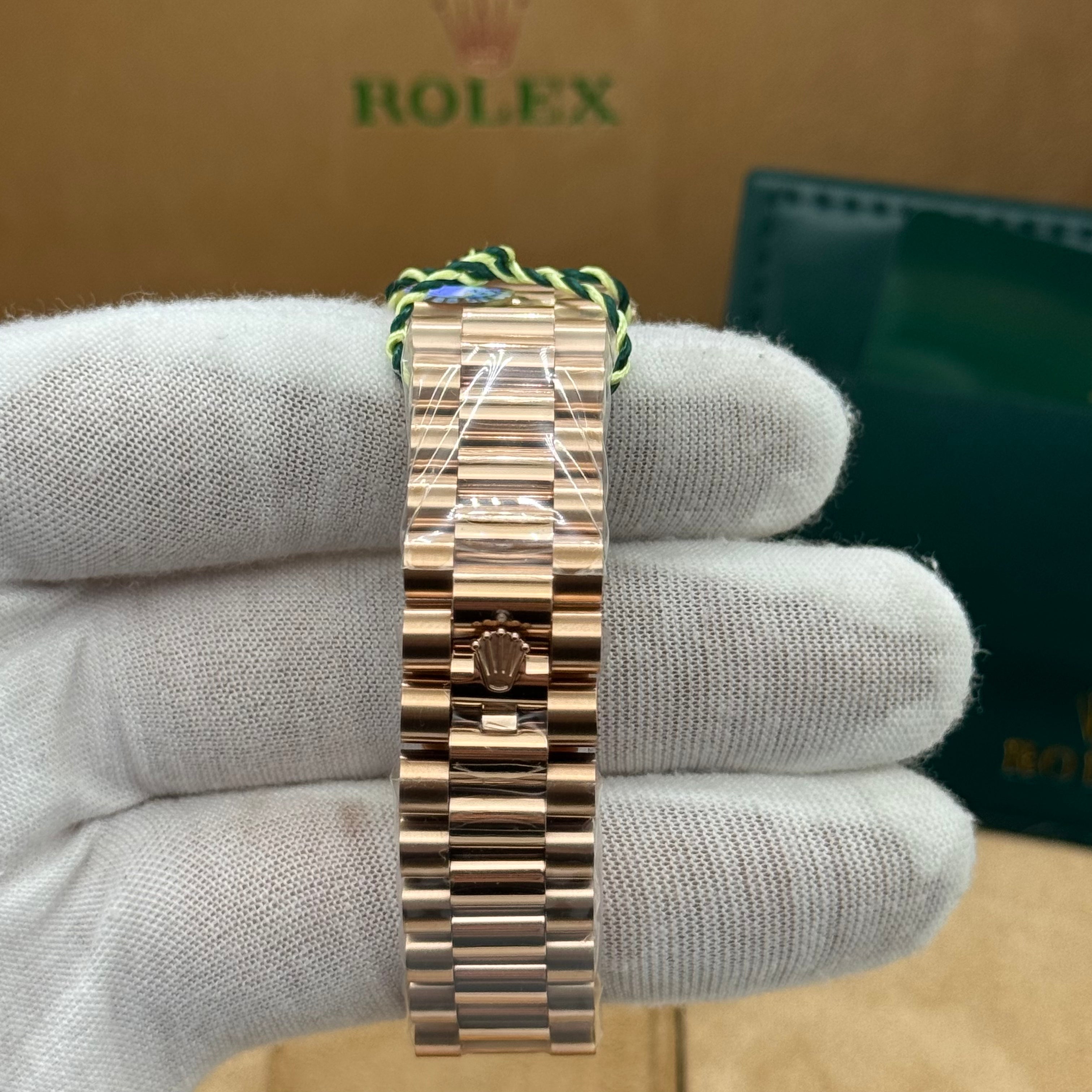 Rolex Emerald Green President Watch – Rose Gold – Diamond Bezel (Day-Date)