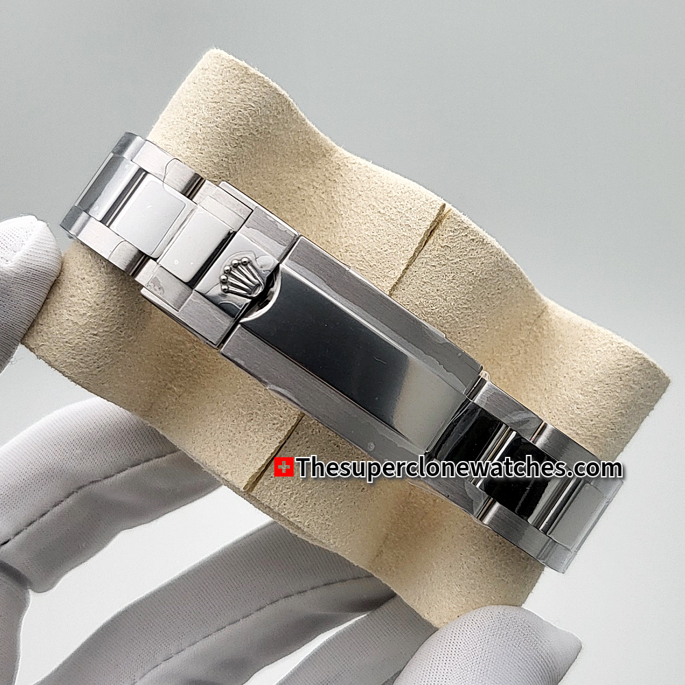 Rolex Cosmograph Daytona White Gold Bright Blue Dial Exact 1:1 Super Clone 4131 Swiss Movement Replica Watch Ref-126509