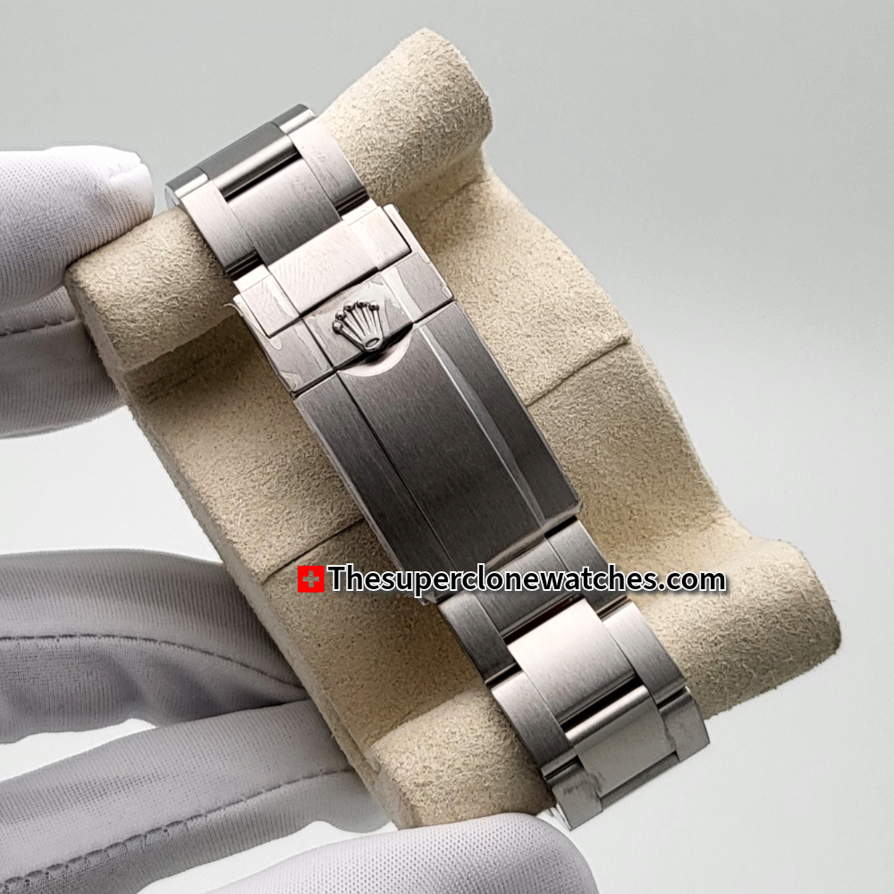 Rolex Explorer II Polar Exact 1:1 Super Clone 3285 Swiss Movement Replica Watch Ref-226570