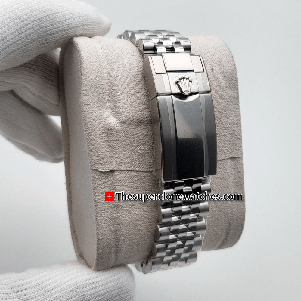 Rolex GMT Master II Bruce Wayne Jubilee Bracelet Exact 1:1 Super Clone 3285 Swiss Movement Replica Watch Ref-126710GRNR