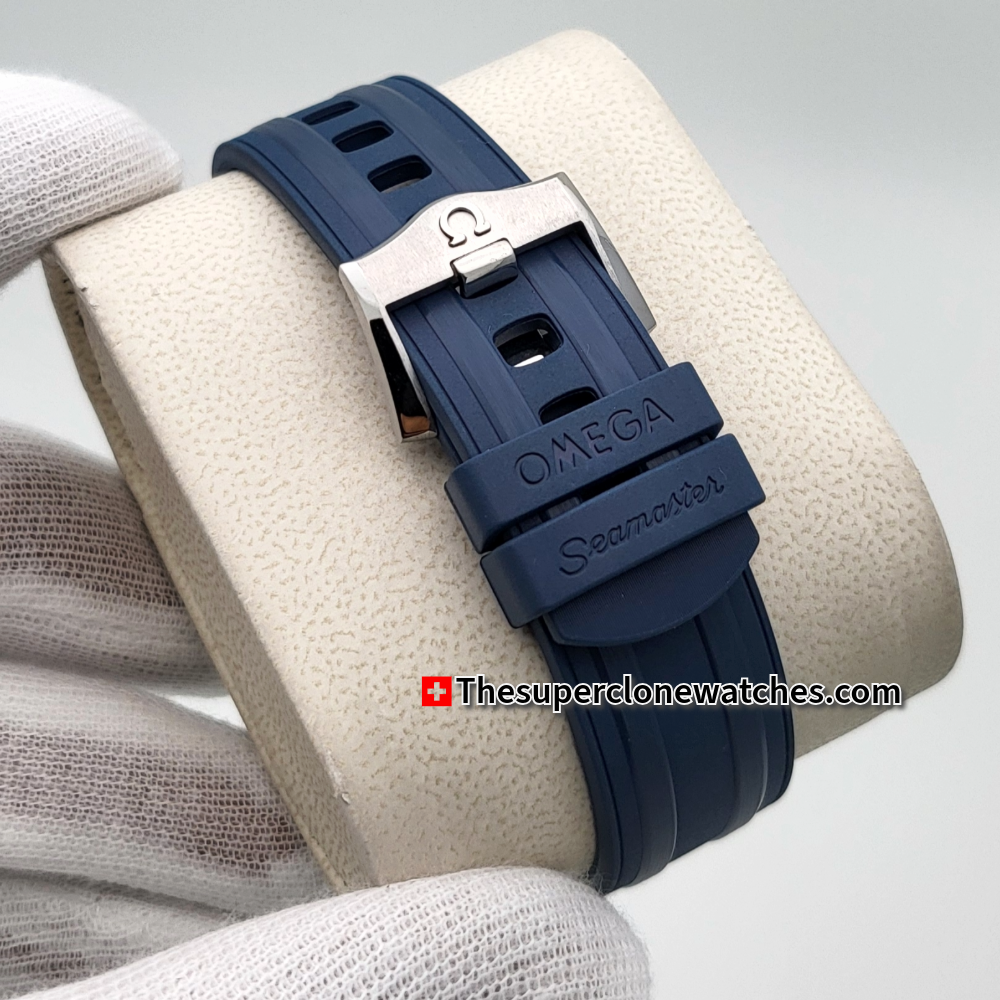 Omega Seamaster Diver 300M Steel On Rubber Strap Grey Dial Exact 1:1 Super Clone 8800 Swiss Movement Replica Watch