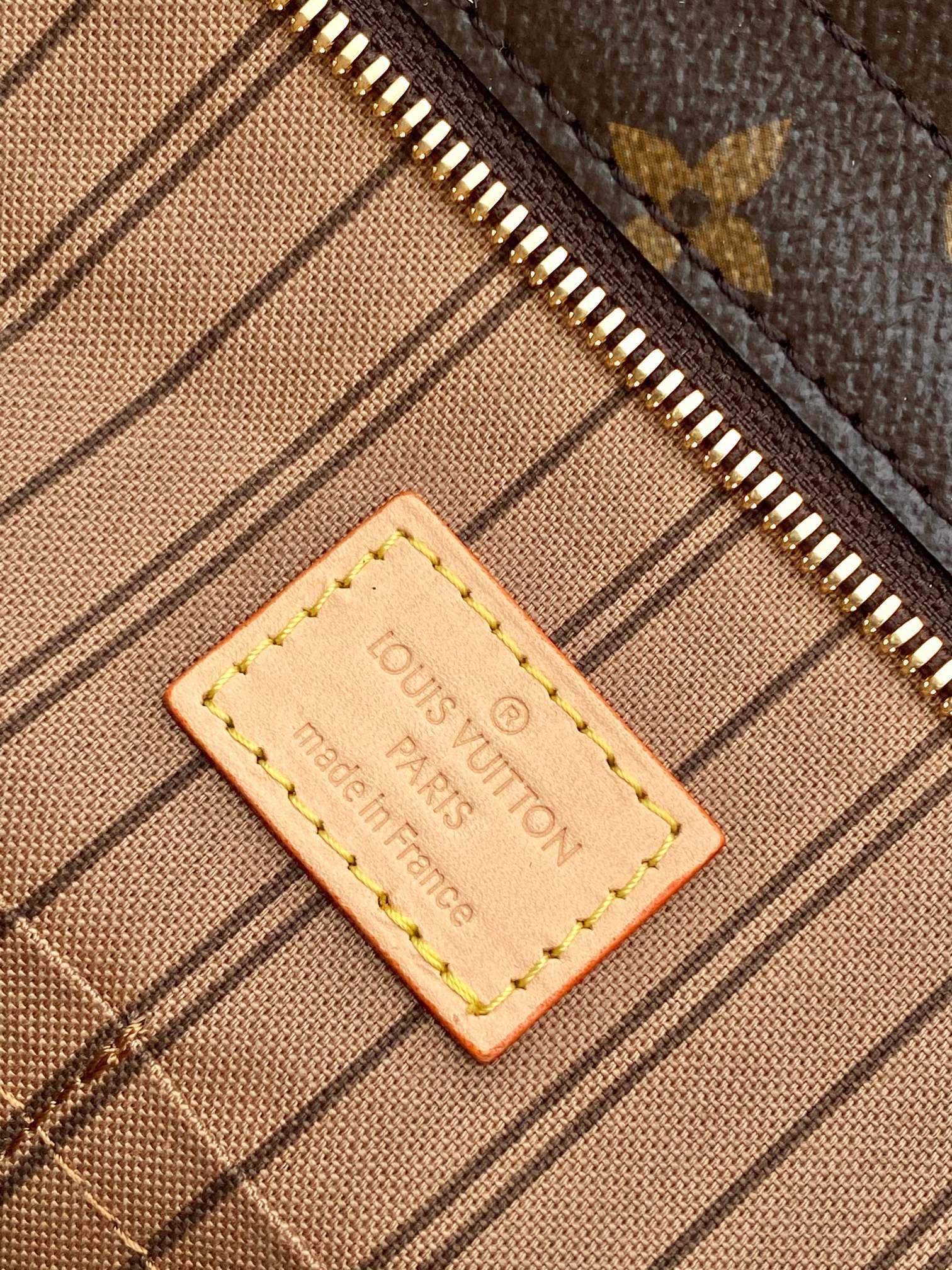 1:1 Replica LV Handbag