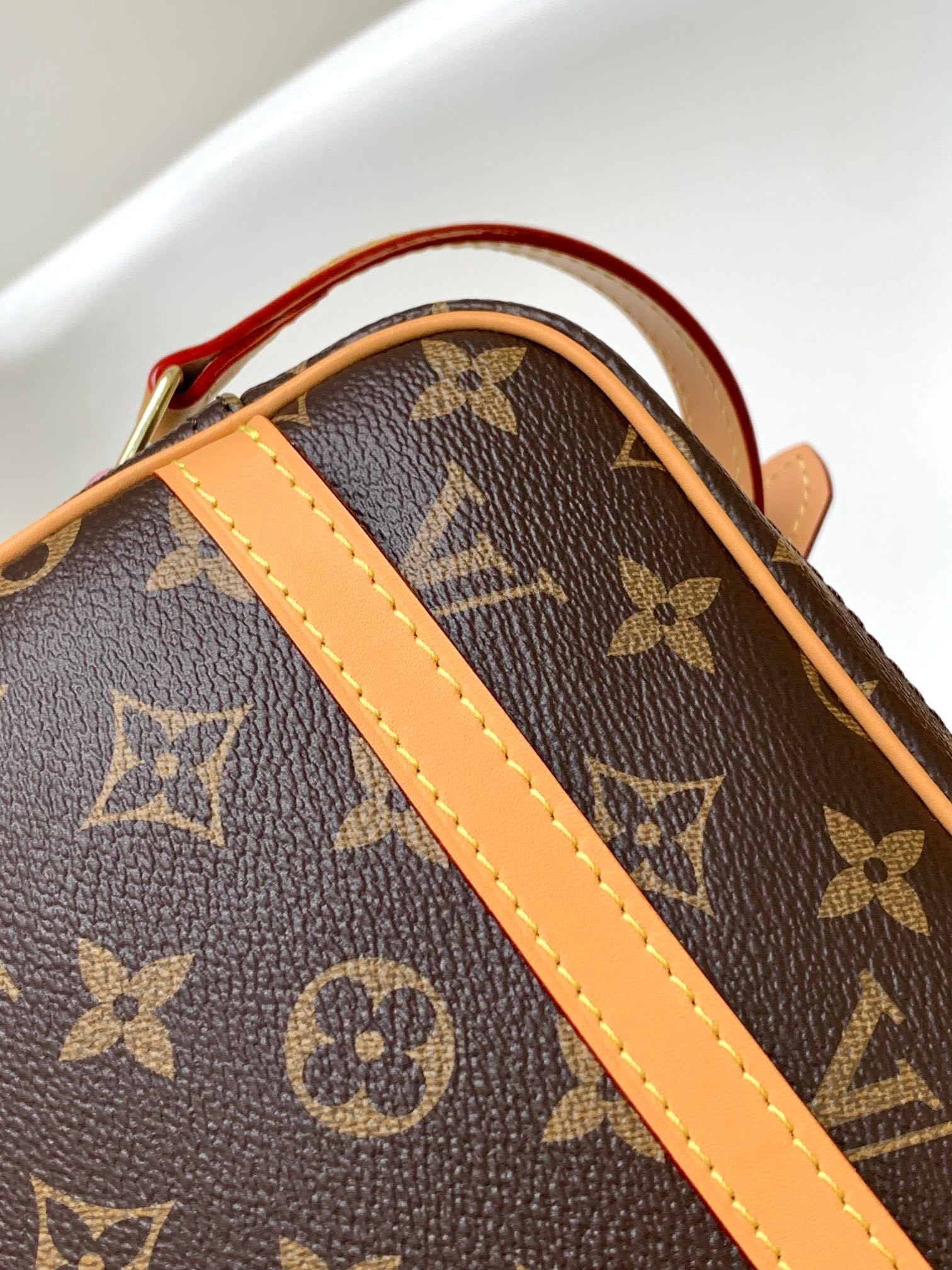 1:1 Replica LV crossbody bag